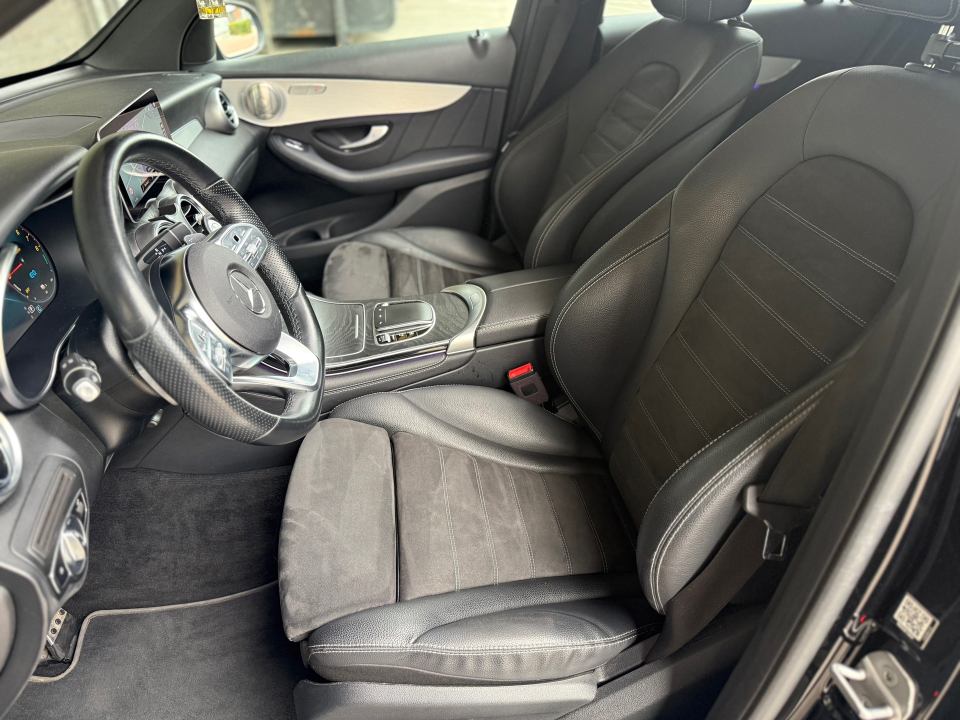 Foto van Mercedes-Benz GLC 300 E 4Matic