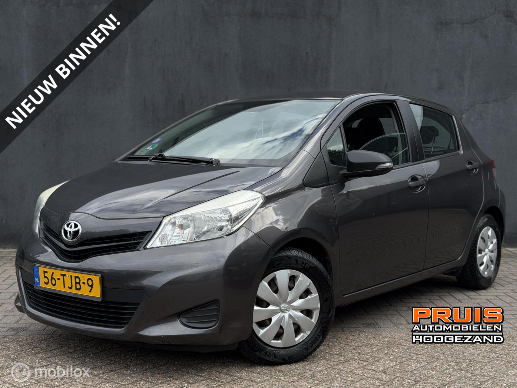 Toyota Toyota Yaris 1.0 VVT-i -AIRCO-CC- Apk (08-2027) *INRUIL MOGELIJK* 2012 - voorkant