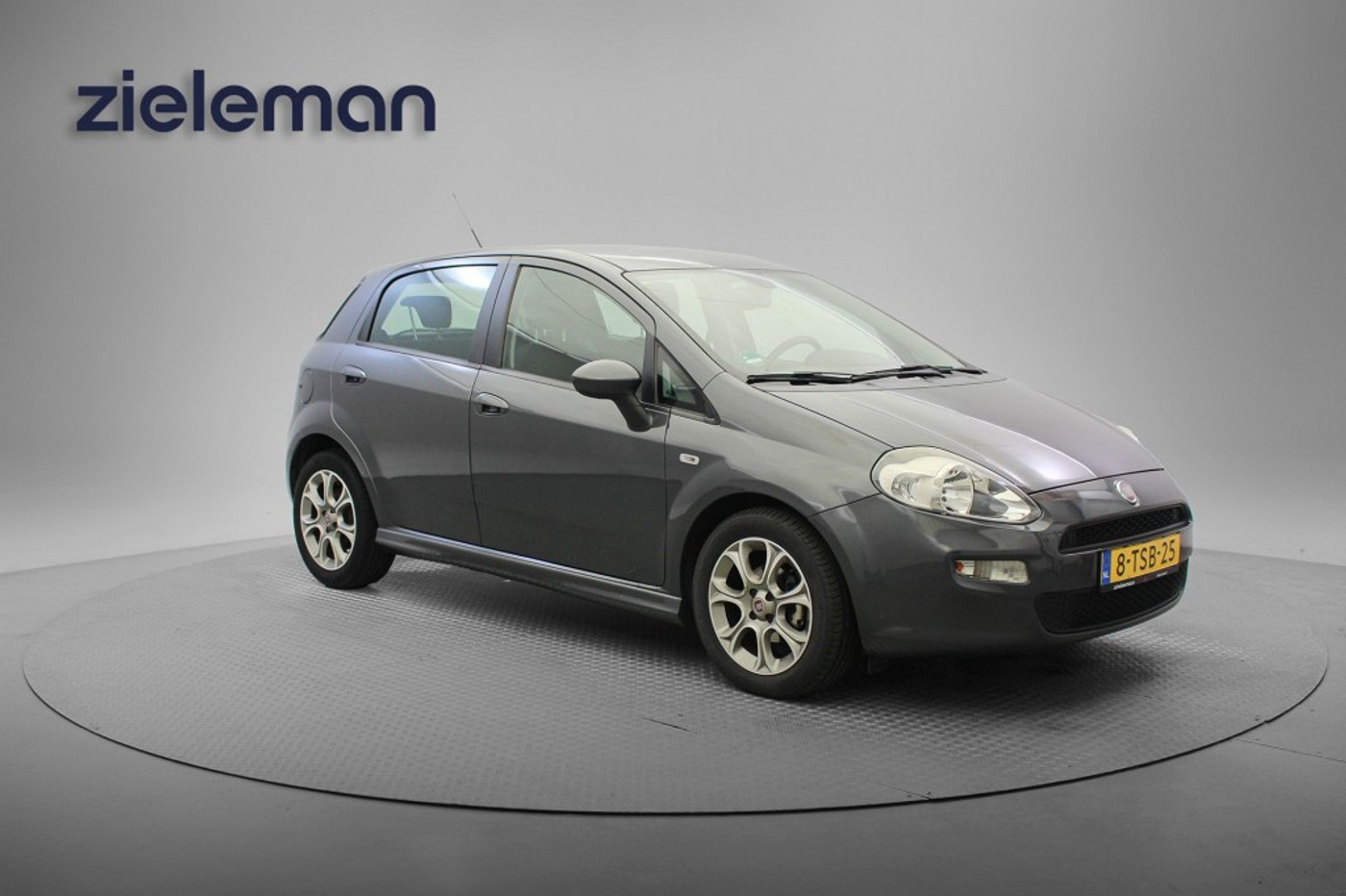 Fiat Fiat Punto 0.9 TwinAir Street - Airco, Multifunctioneel Stuur, PDC 2014 - voorkant