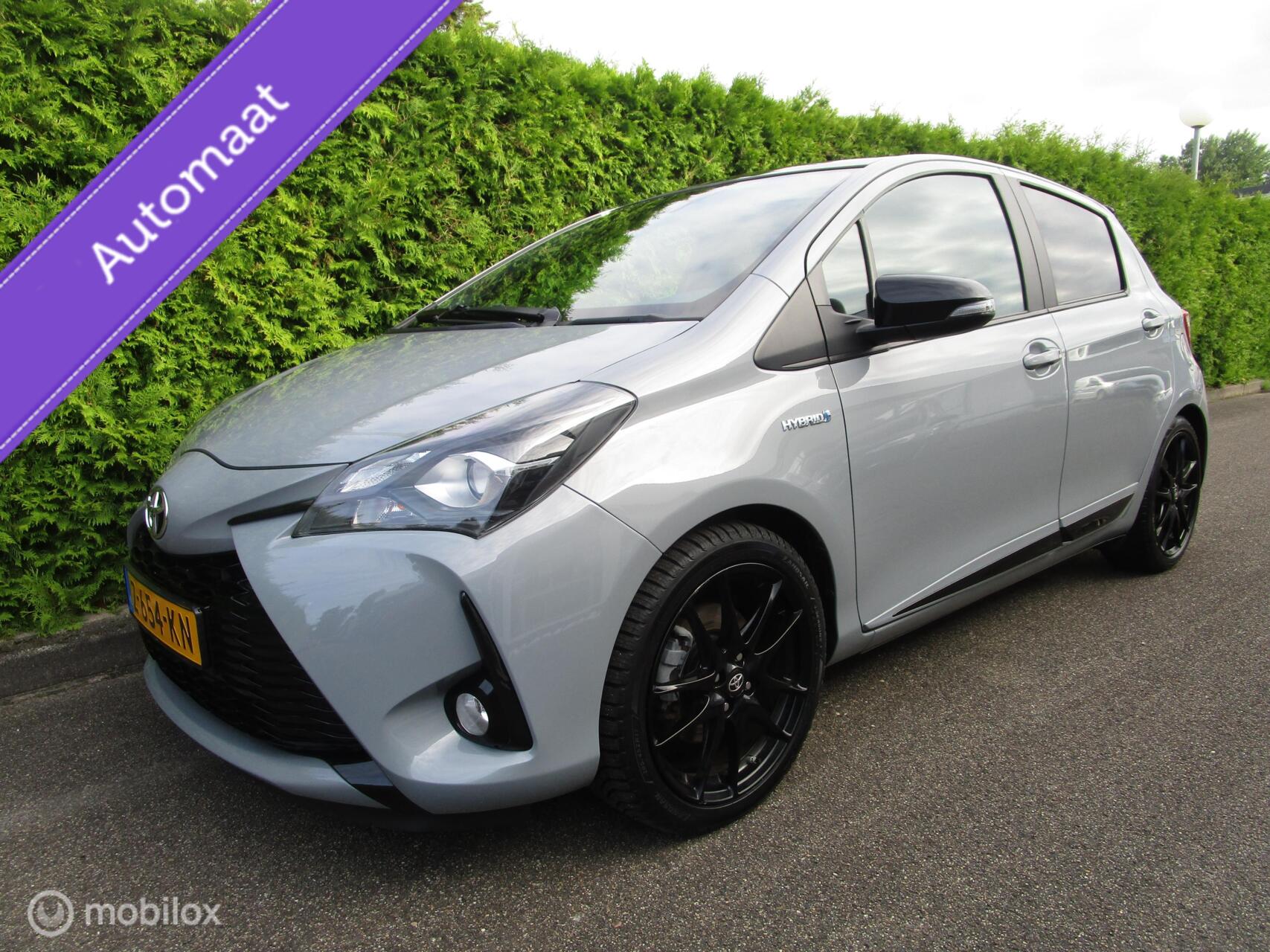 Toyota Toyota Yaris Hybrid 1.5 Hybrid GR-Sport Hybride Automaat | Unieke uitvoering | Camera | Cruise | Stoelverwarmi 2019 - voorkant