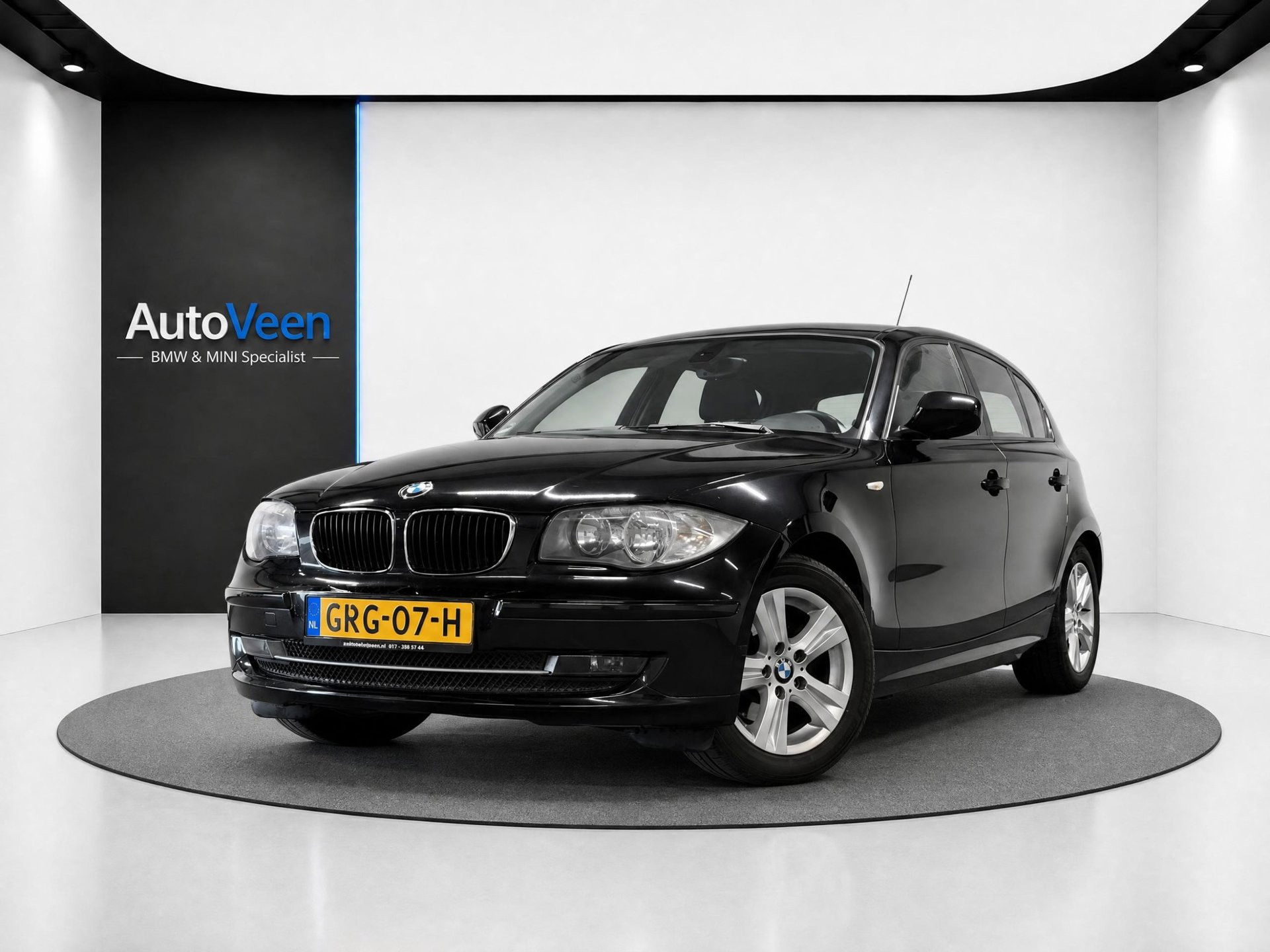 BMW 1er Reihe 118i EffDyn. Ed. Business Line Ultimate Edition (CRUISE, STOELVERWARMING) 2011 - voorkant