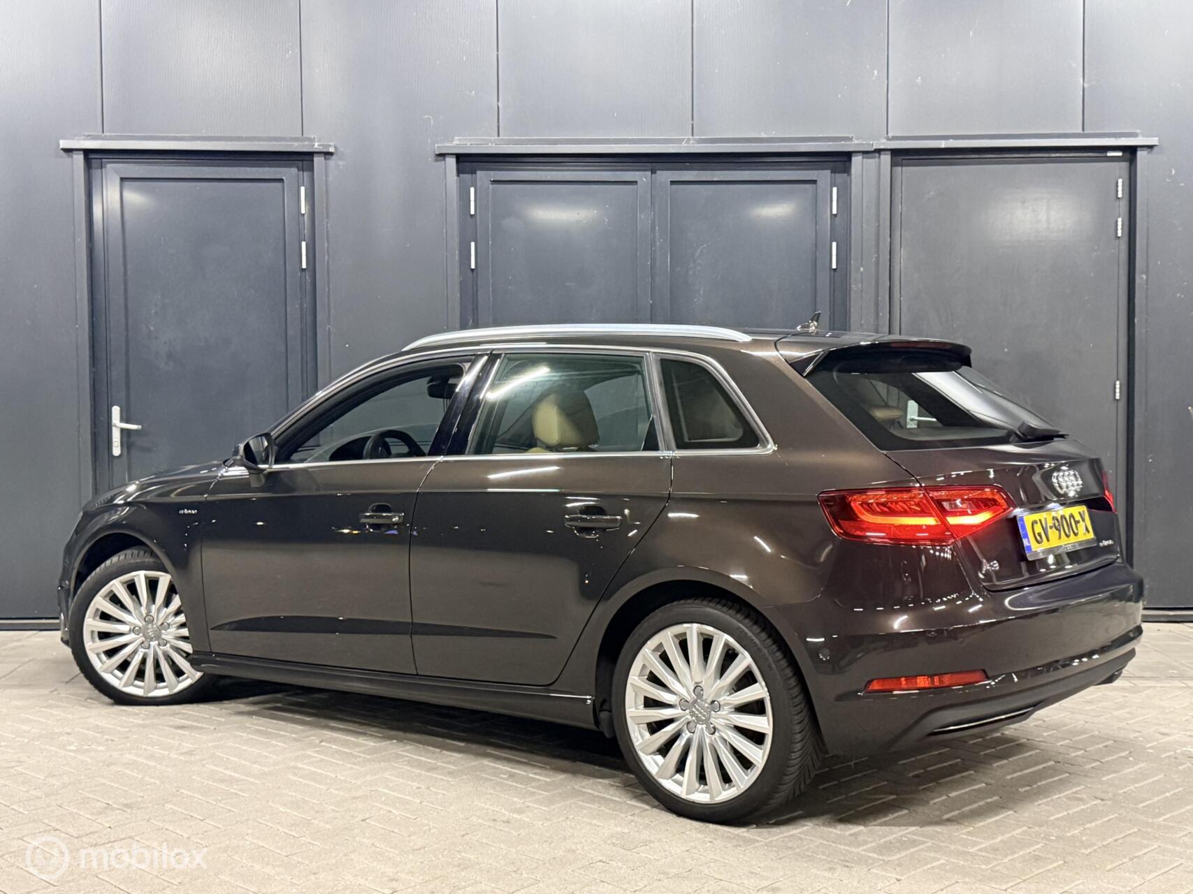 Foto van Audi A3 Sportback E-tron