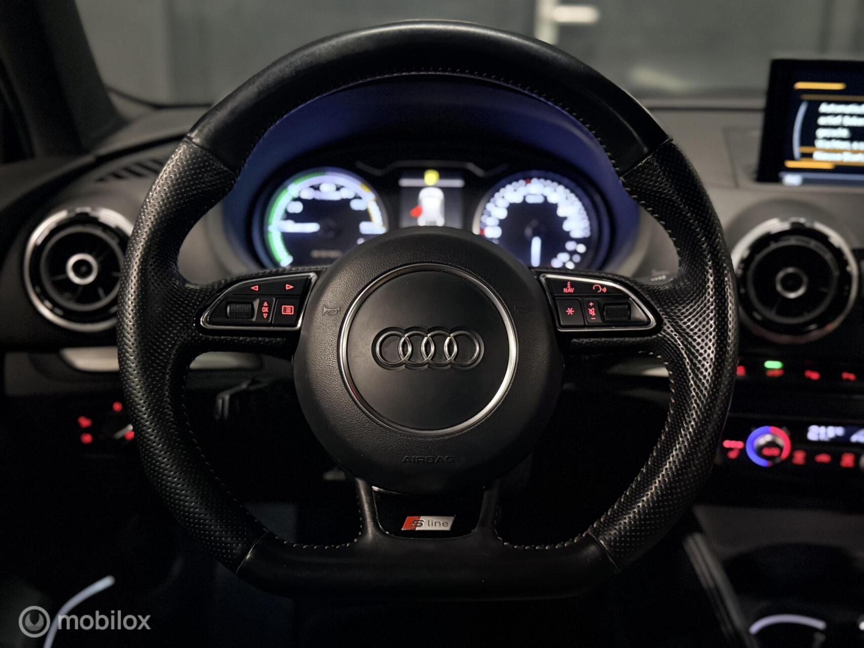 Foto van Audi A3 Sportback E-tron