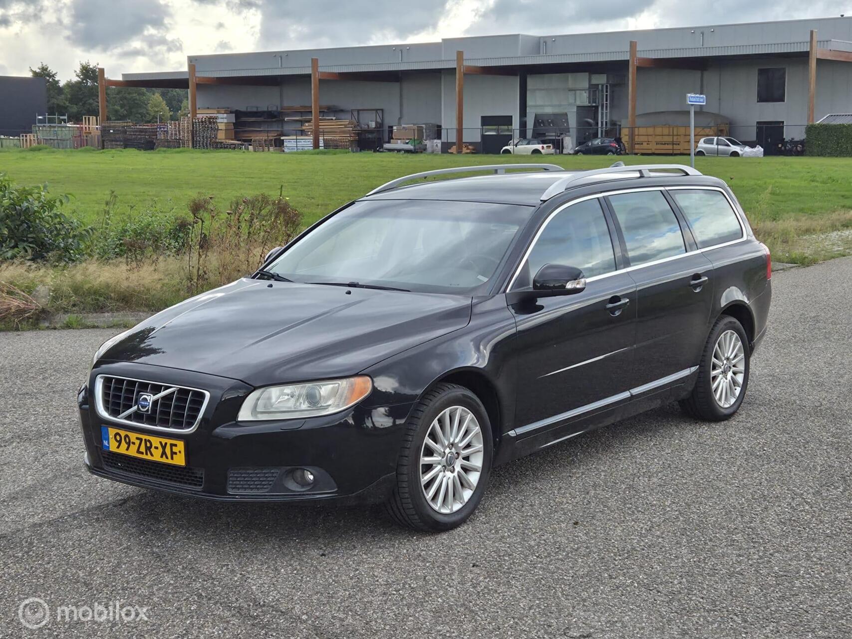 Volvo V70 2.0 Summum Leder / Cruise / Stoelverwarming 2008 - voorkant