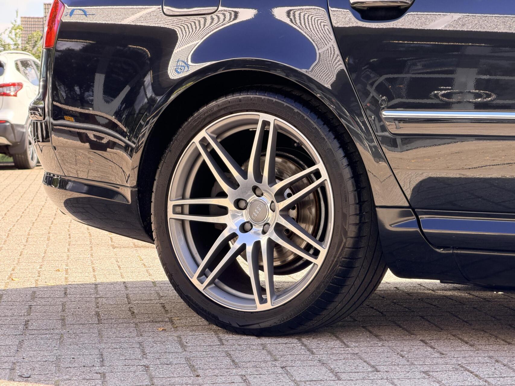 Foto van Audi Audi A8l