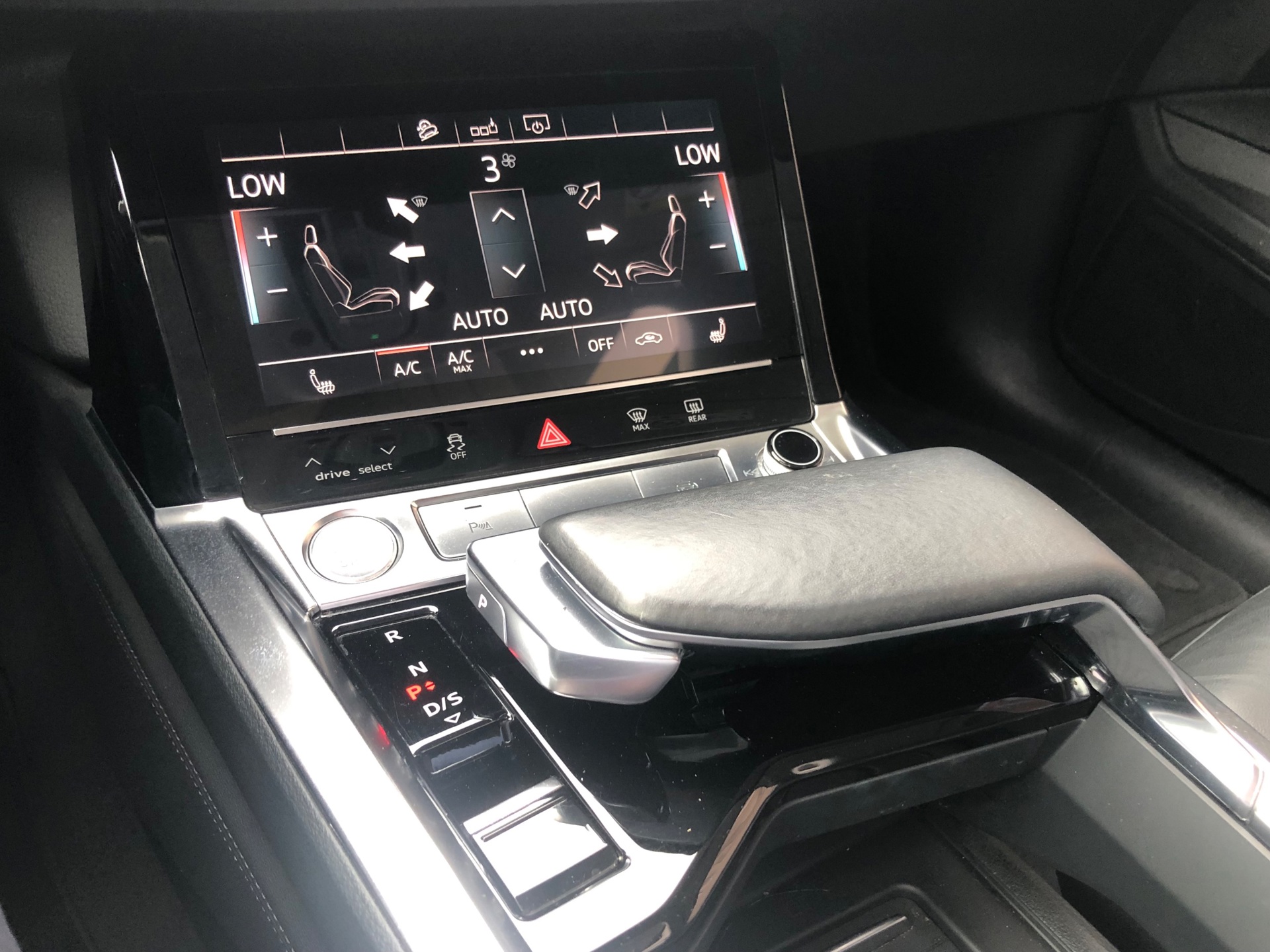 Foto van Audi E-tron 50
