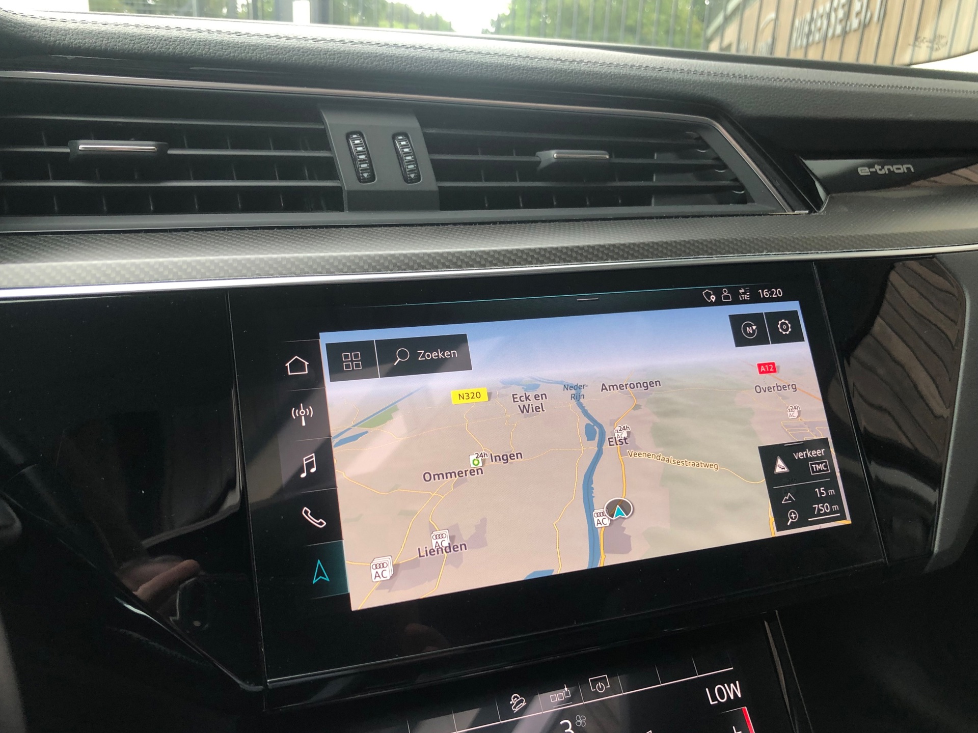 Foto van Audi E-tron 50
