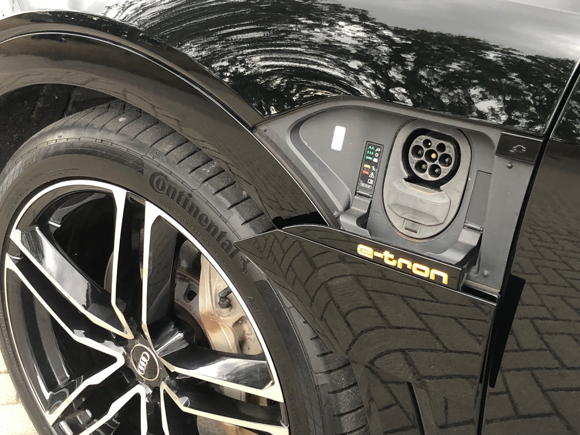 Foto van Audi E-tron 50