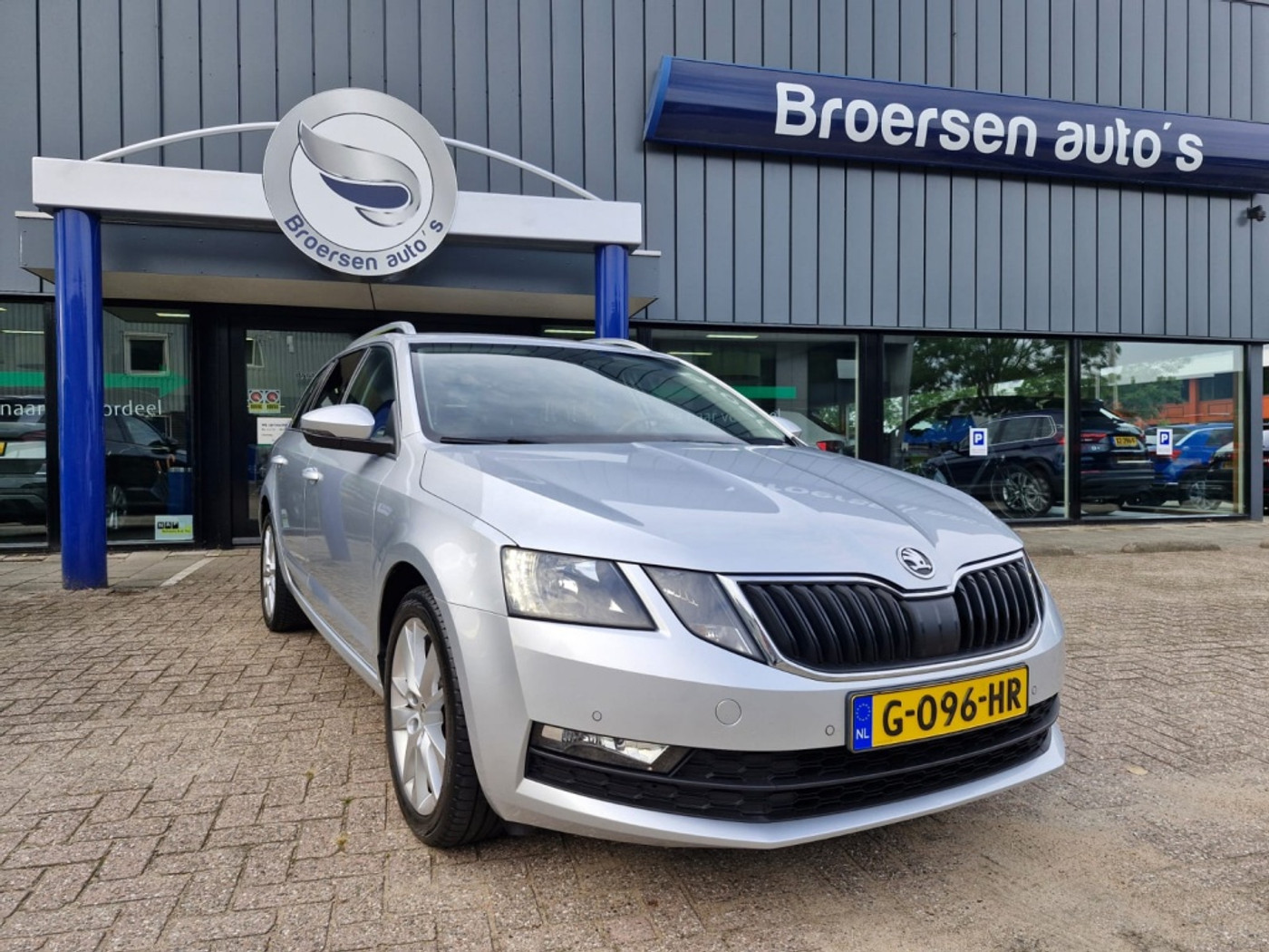 Skoda Octavia 1.0 TSI Ambition Business | Automaat | Navigatie | Trekhaak | 2018 - voorkant