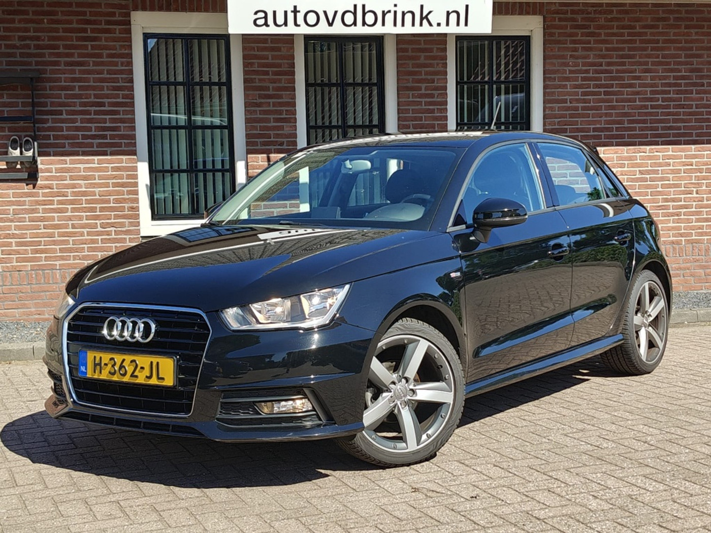 Audi A1 Sportback 1.0 TFSI Sp. Pro L S / KOPPELING EN BAK VV / S LINE EXTERIEUR 2015 - voorkant