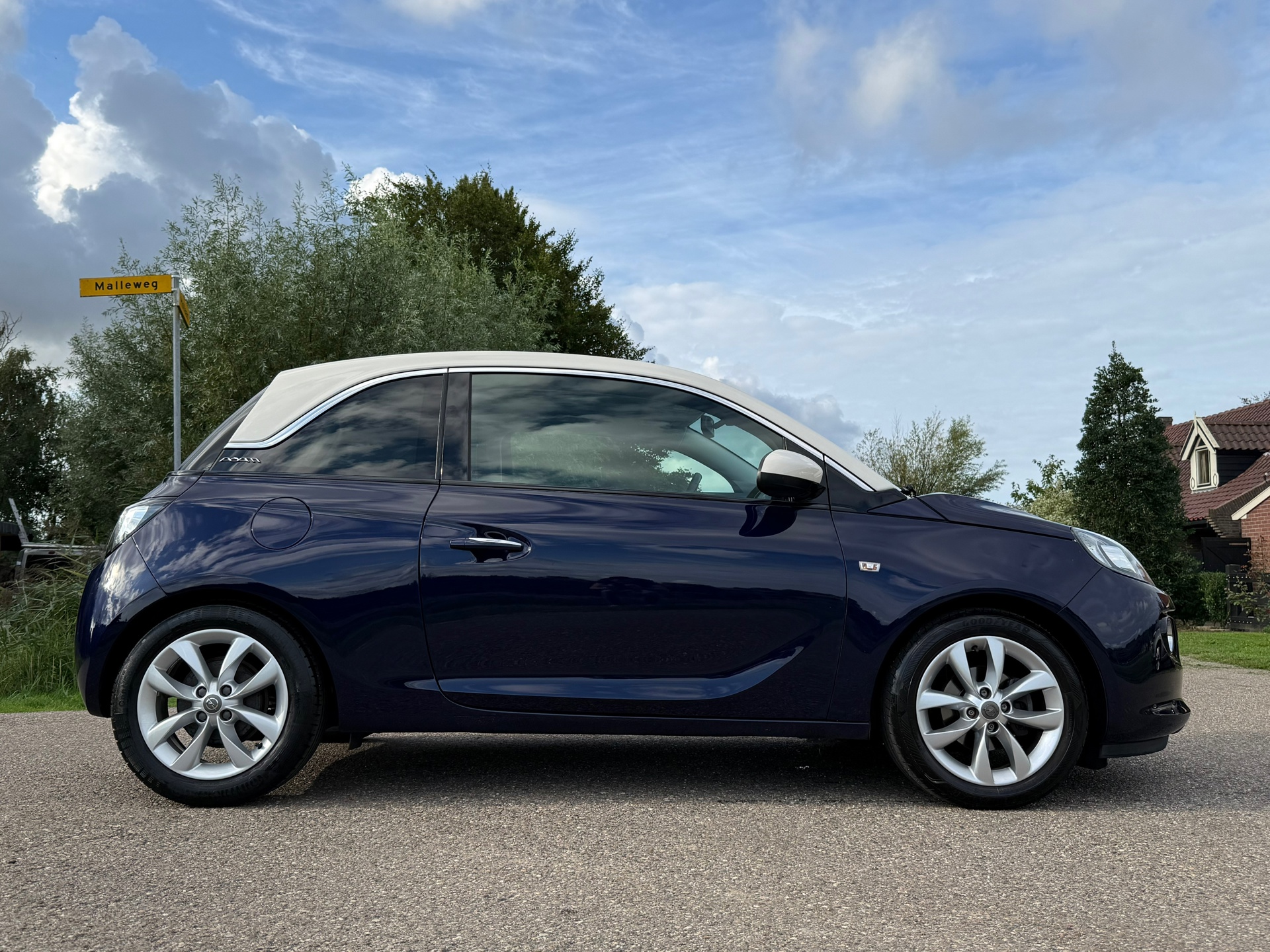 Foto van Opel Adam