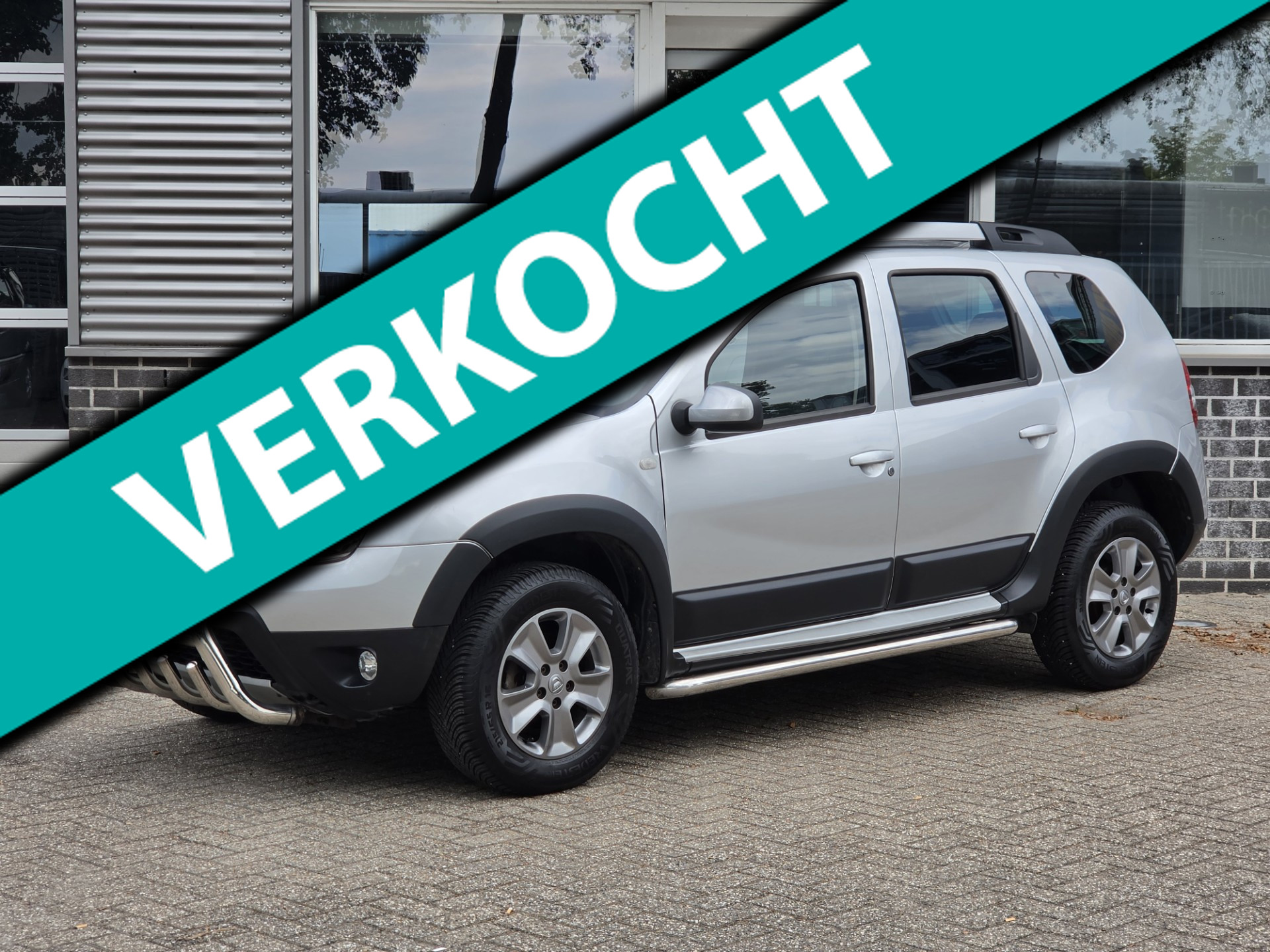 Dacia Duster 1.2 TCe 4x2 Lauréate G3 Gas Leder Airco Navi 2015 - voorkant