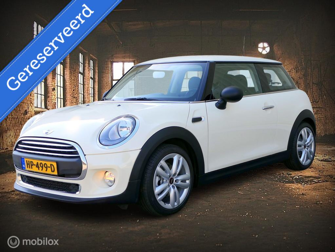 Mini One 1.2 One Business - navi - 17 inch JCW - NL auto - dealer onderhouden 2015 - voorkant