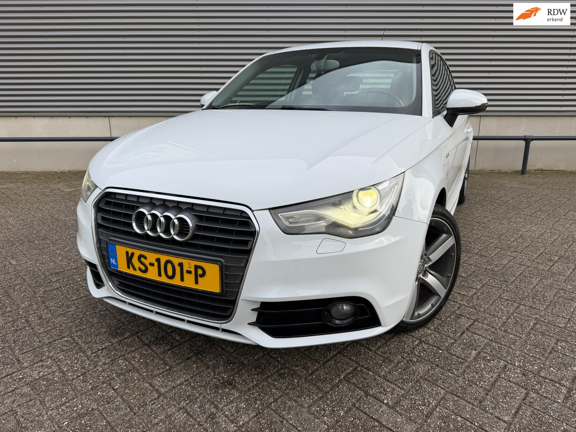Audi Audi A1 1.4 TFSI S edition 2011 - voorkant