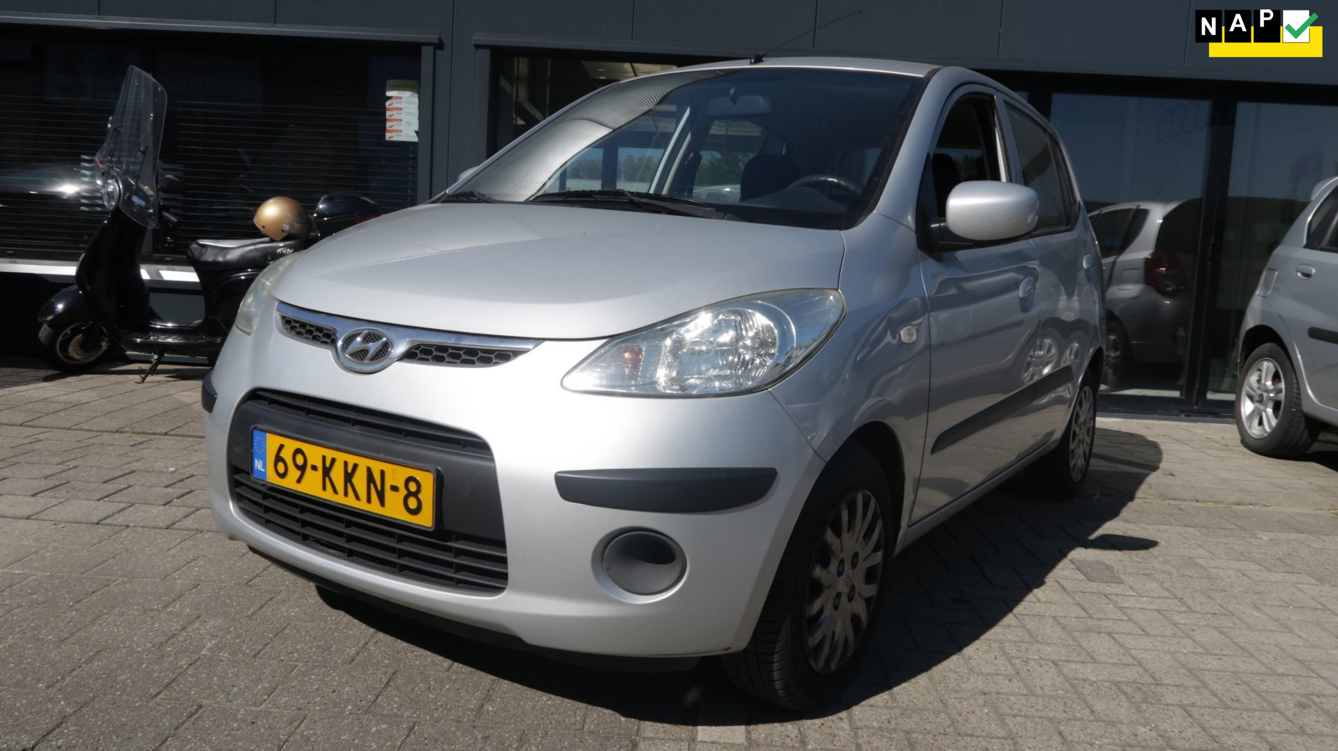 Hyundai I 10 1.25i Dynamic 2010 - voorkant