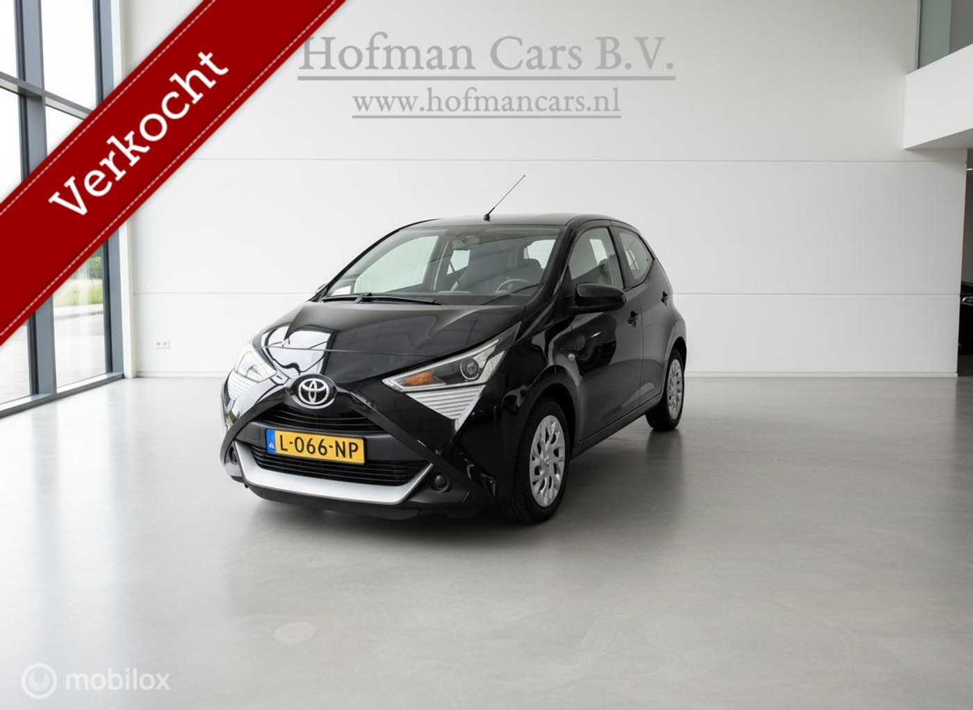 Toyota Toyota Aygo 1.0 VVT-i x-play | Camera | Groot Multimedia | 5-deurs | 2 Sleutels | NAP | NL Auto 2021 - voorkant