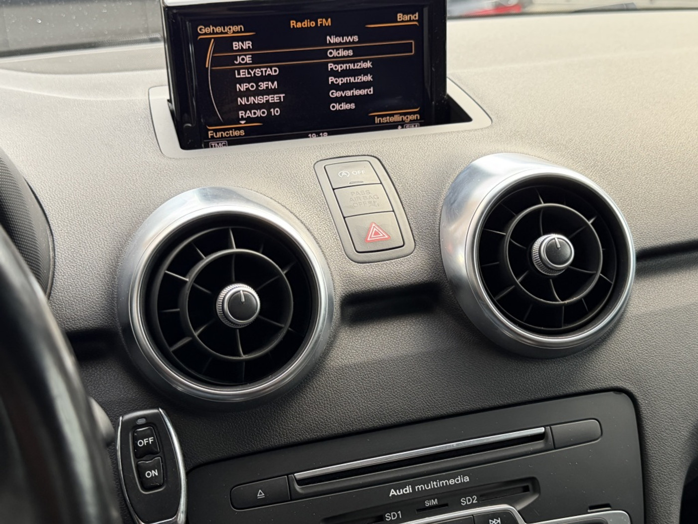 Foto van Audi S1 Sportback