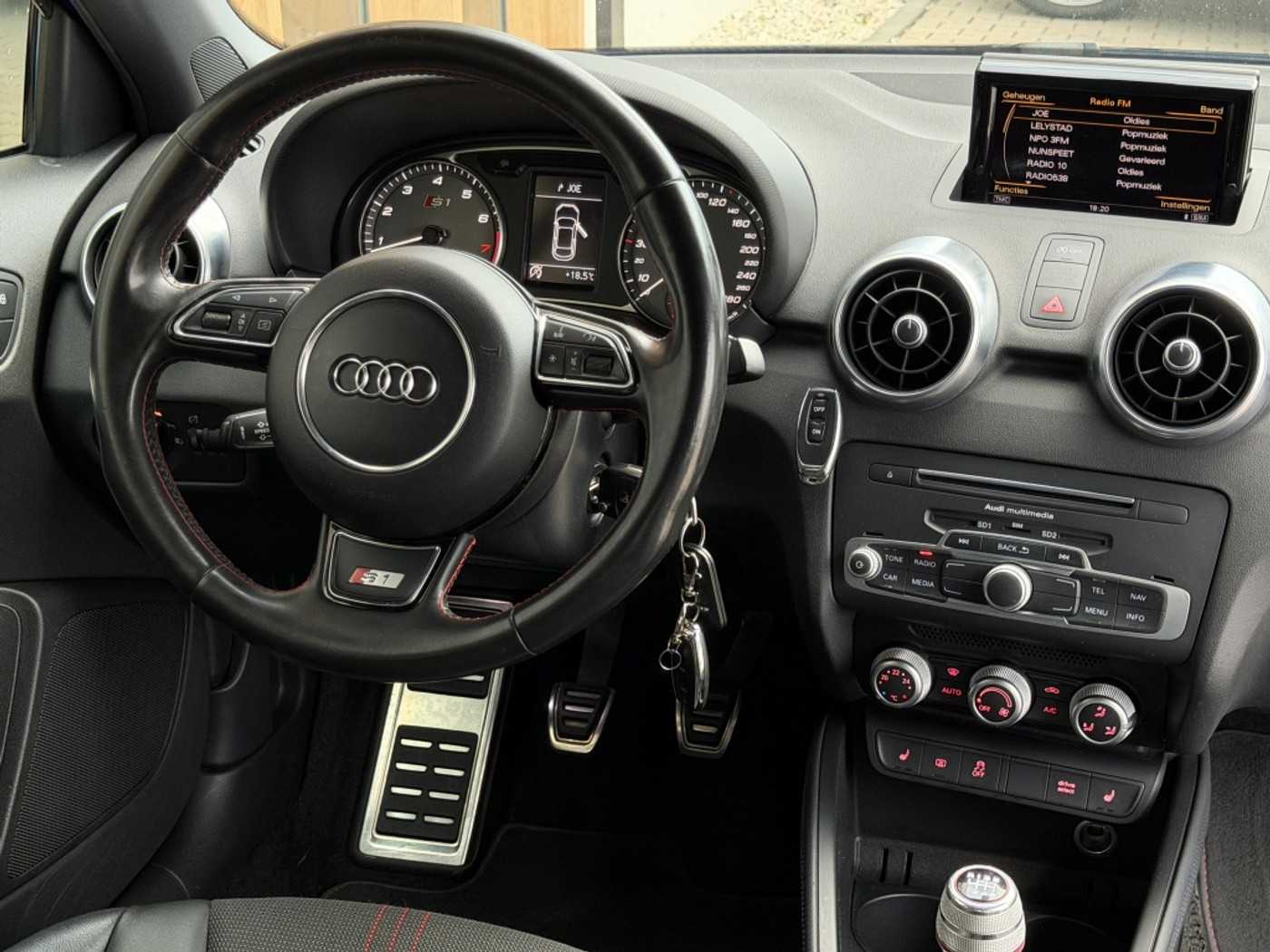 Foto van Audi S1 Sportback