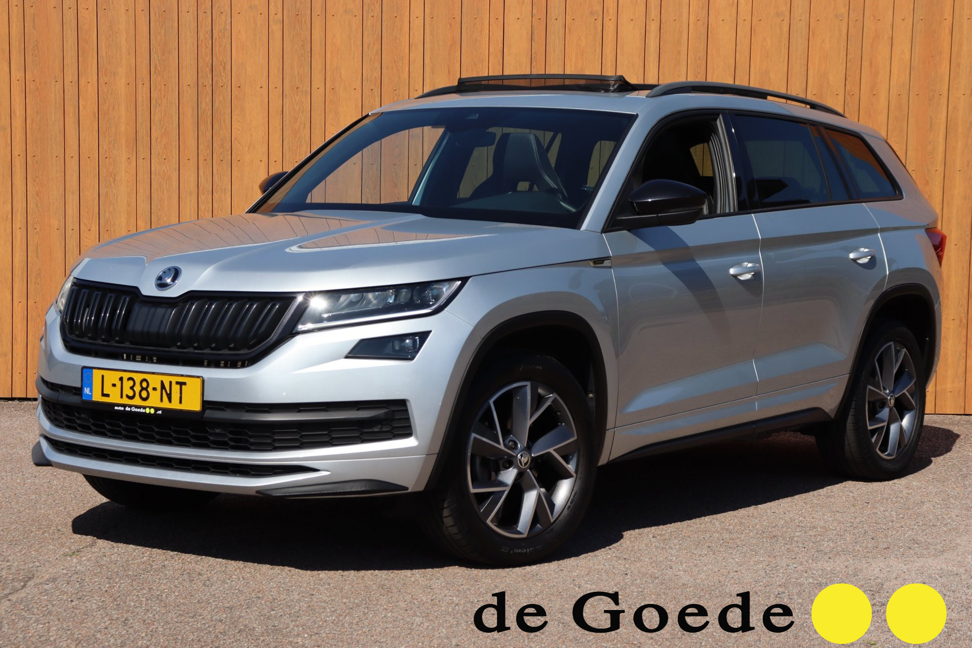 Skoda Kodiaq 1.5 TSI Sportline Business 7persoons org.NL pano-dak el.klep camera stuurverw. canton 2021 - voorkant