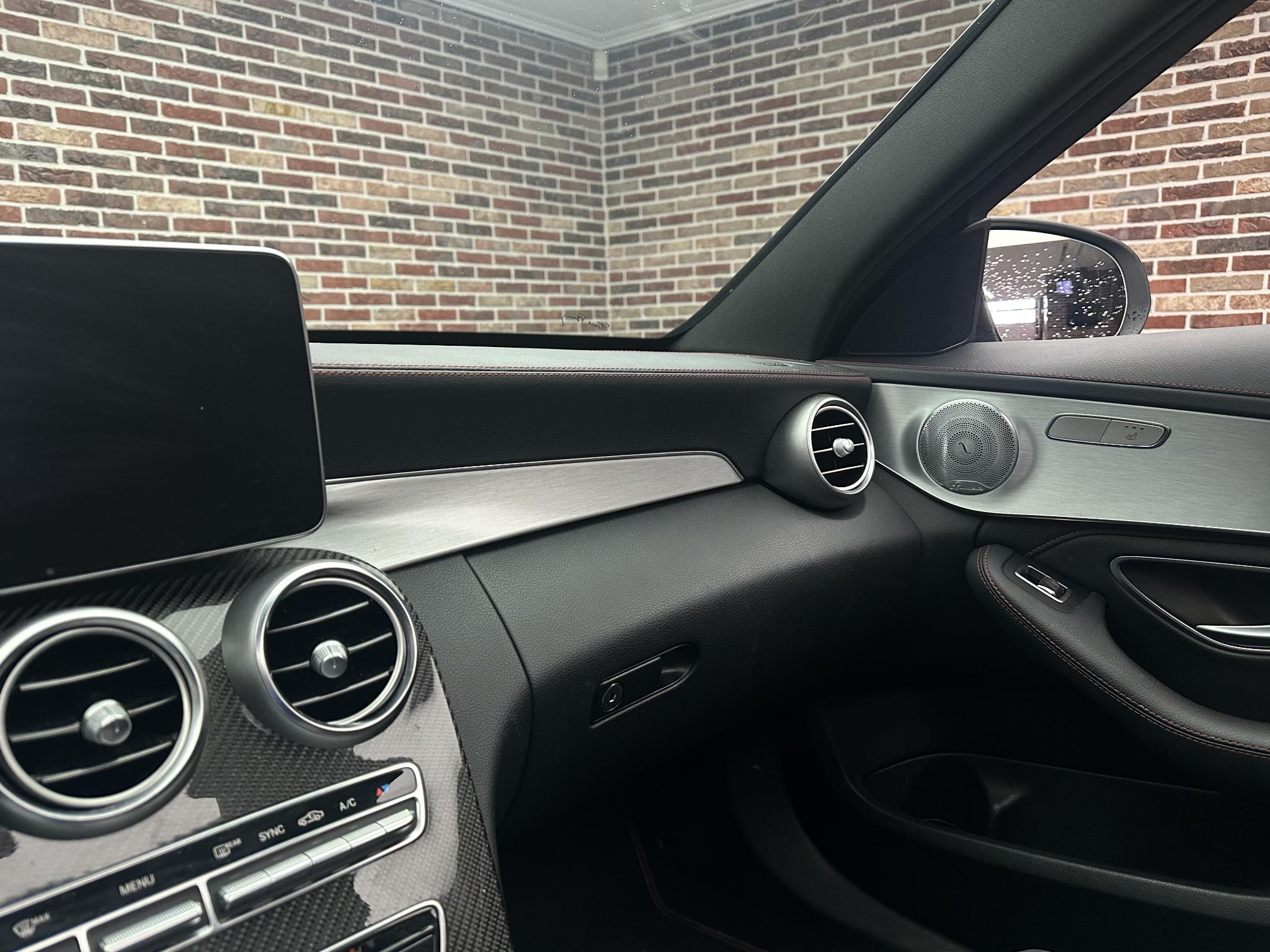Foto van Mercedes-Benz AMG C 43