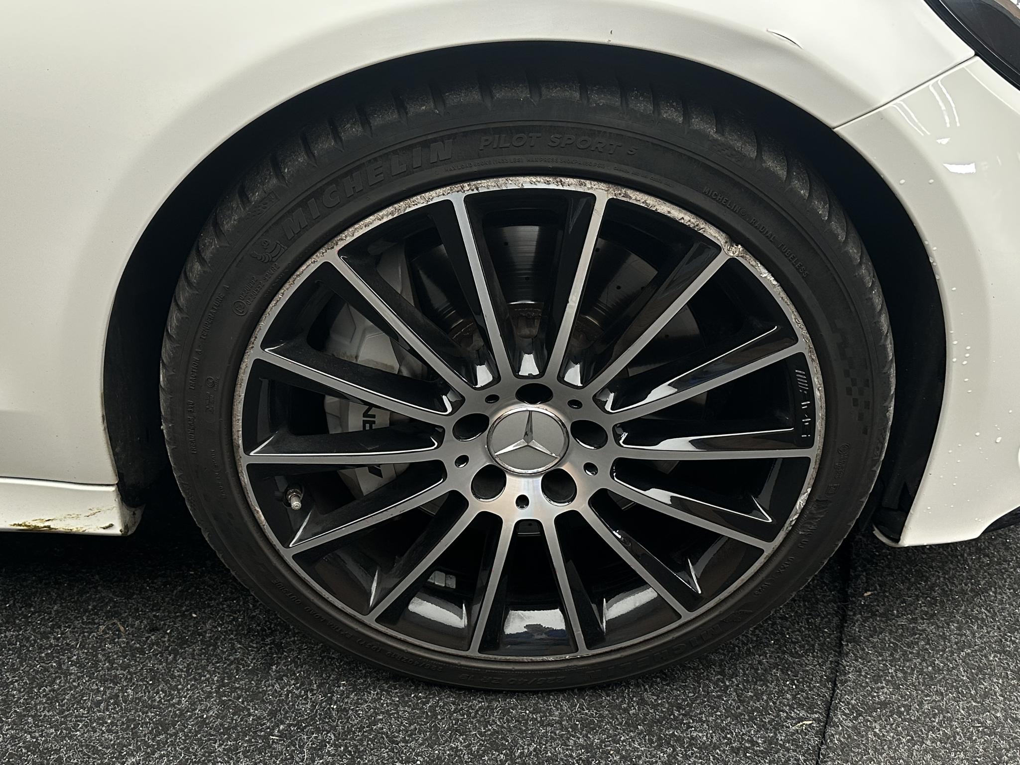 Foto van Mercedes-Benz AMG C 43