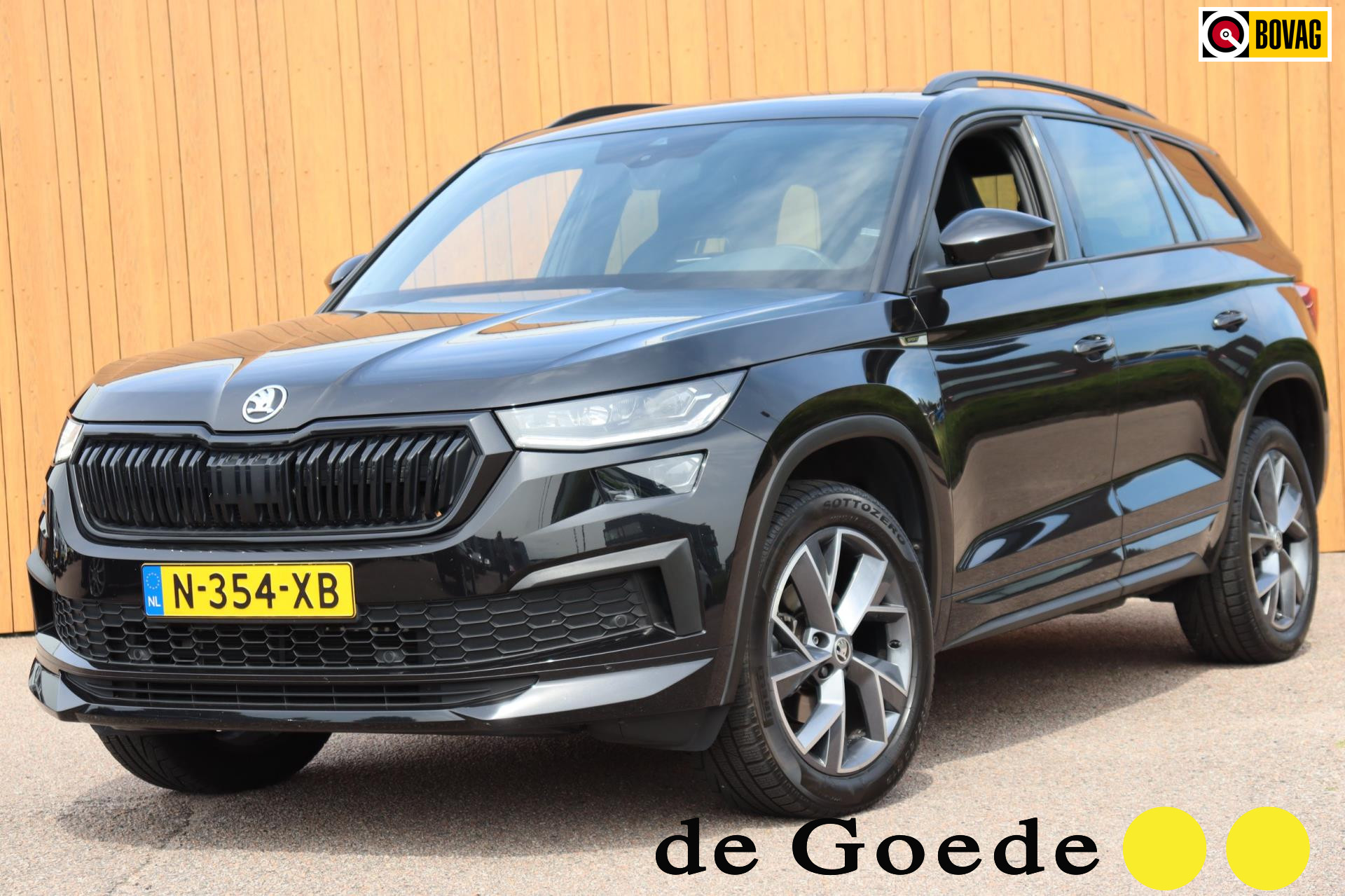 Skoda Kodiaq 1.5 TSI Sportline Business org.NL el.klep camera stoelverw. 2022 - voorkant