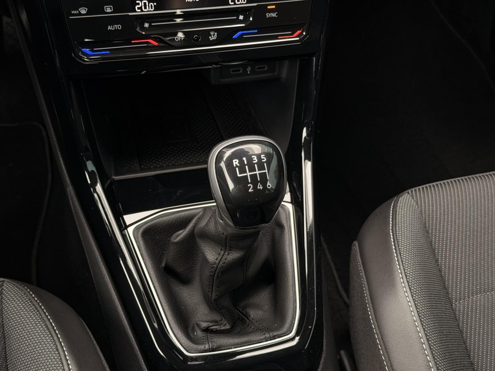 Foto van Volkswagen T-cross