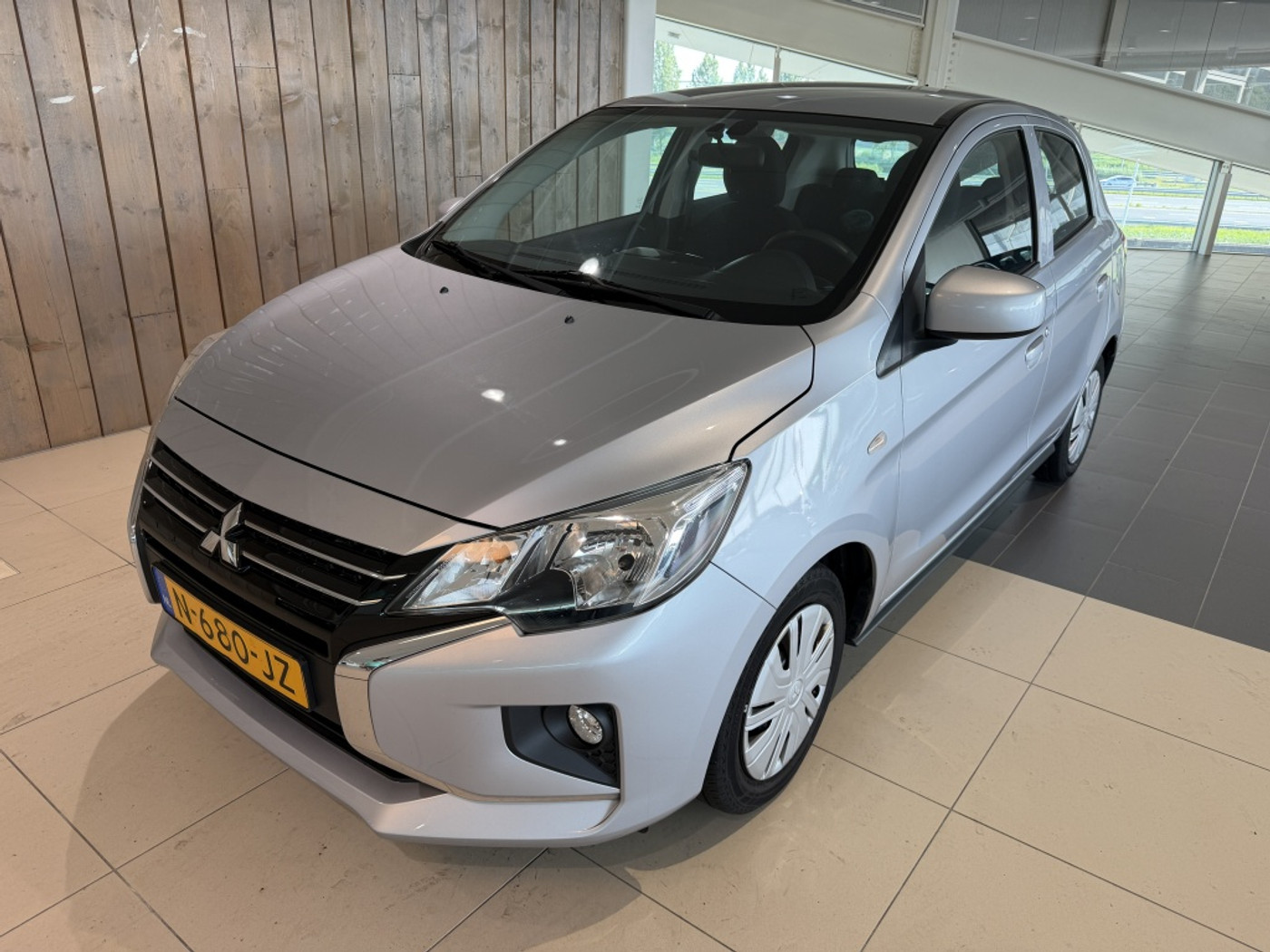 Mitsubishi Mitsubishi Space Star 1.2 Cool+ 2021 - voorkant