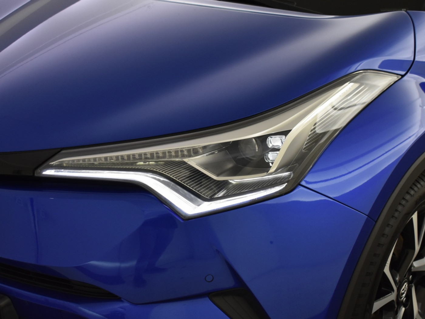 Foto van Toyota Toyota C-hr