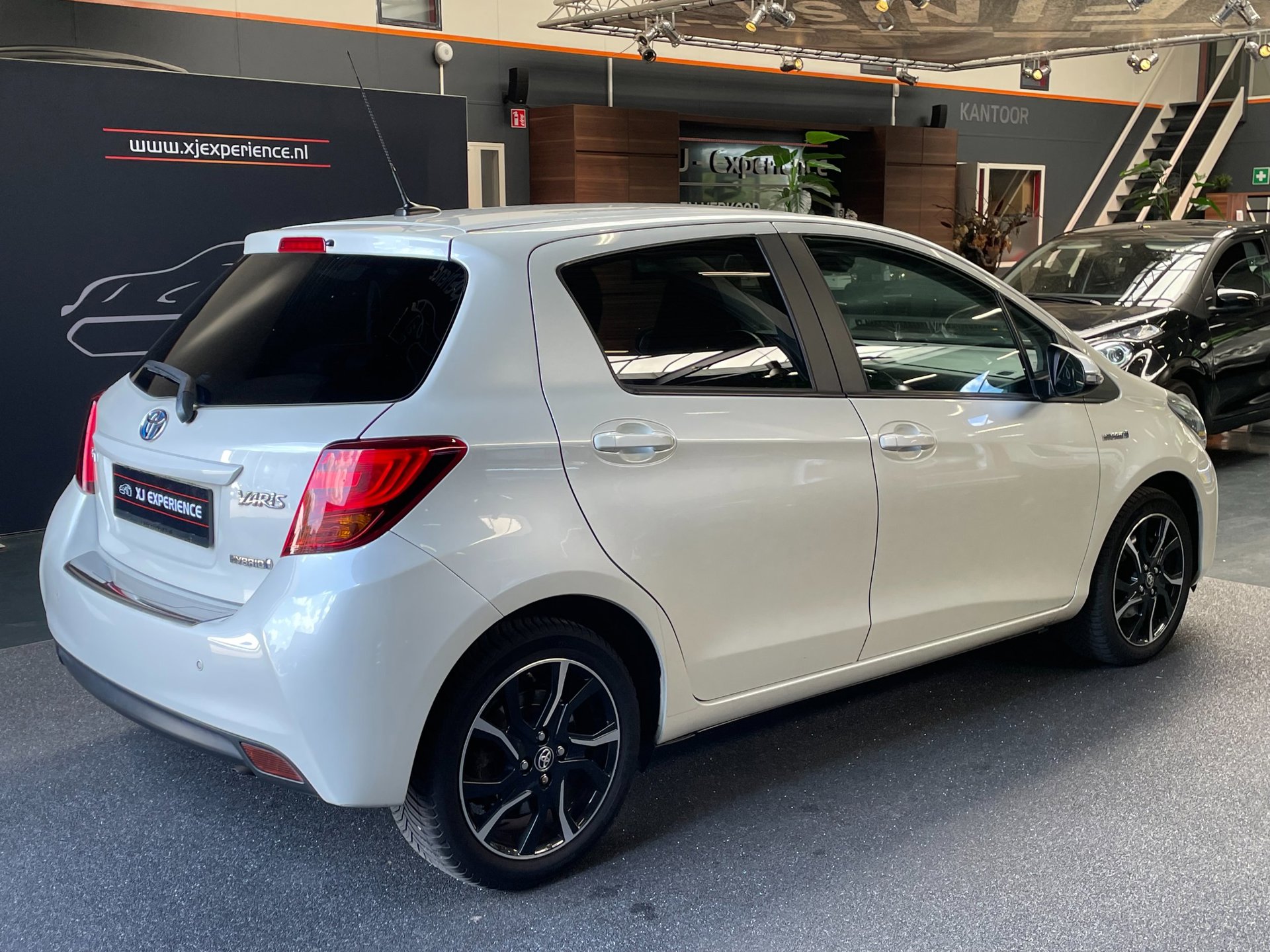 Foto van Toyota Toyota Yaris Hybrid