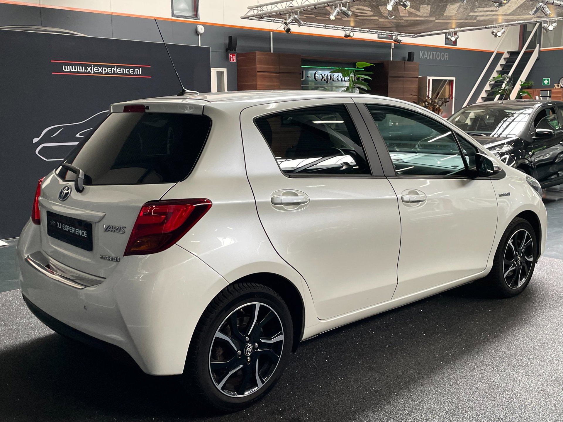 Foto van Toyota Toyota Yaris Hybrid