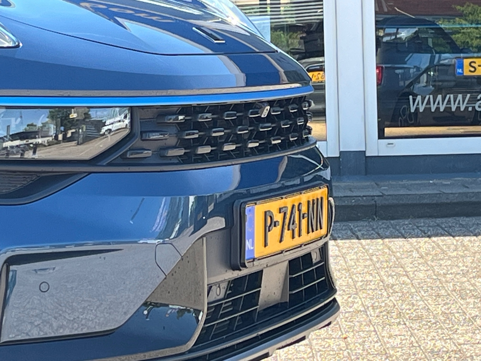 Foto van Lynk&co LYNK & Co 01