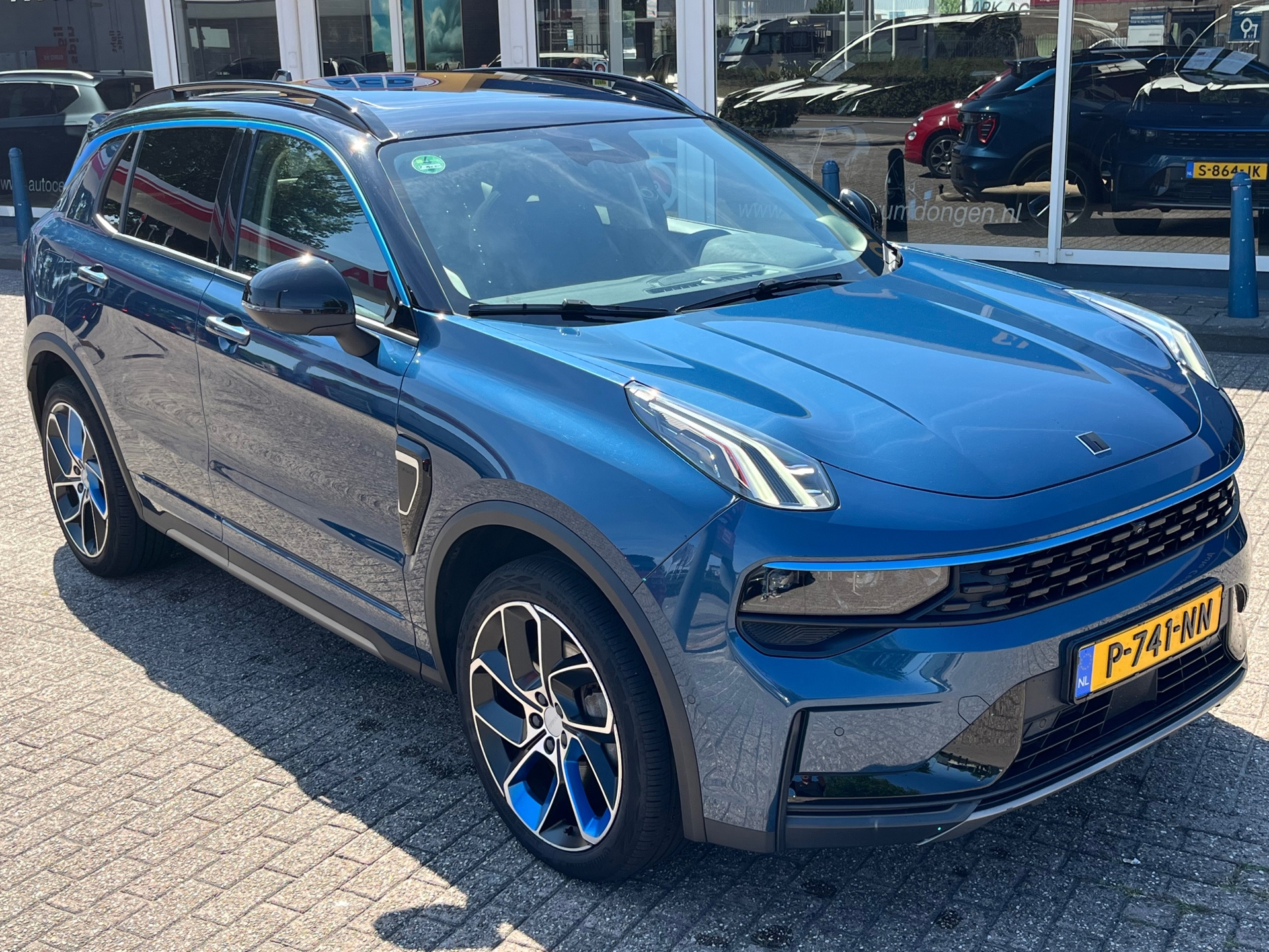Foto van Lynk&co LYNK & Co 01