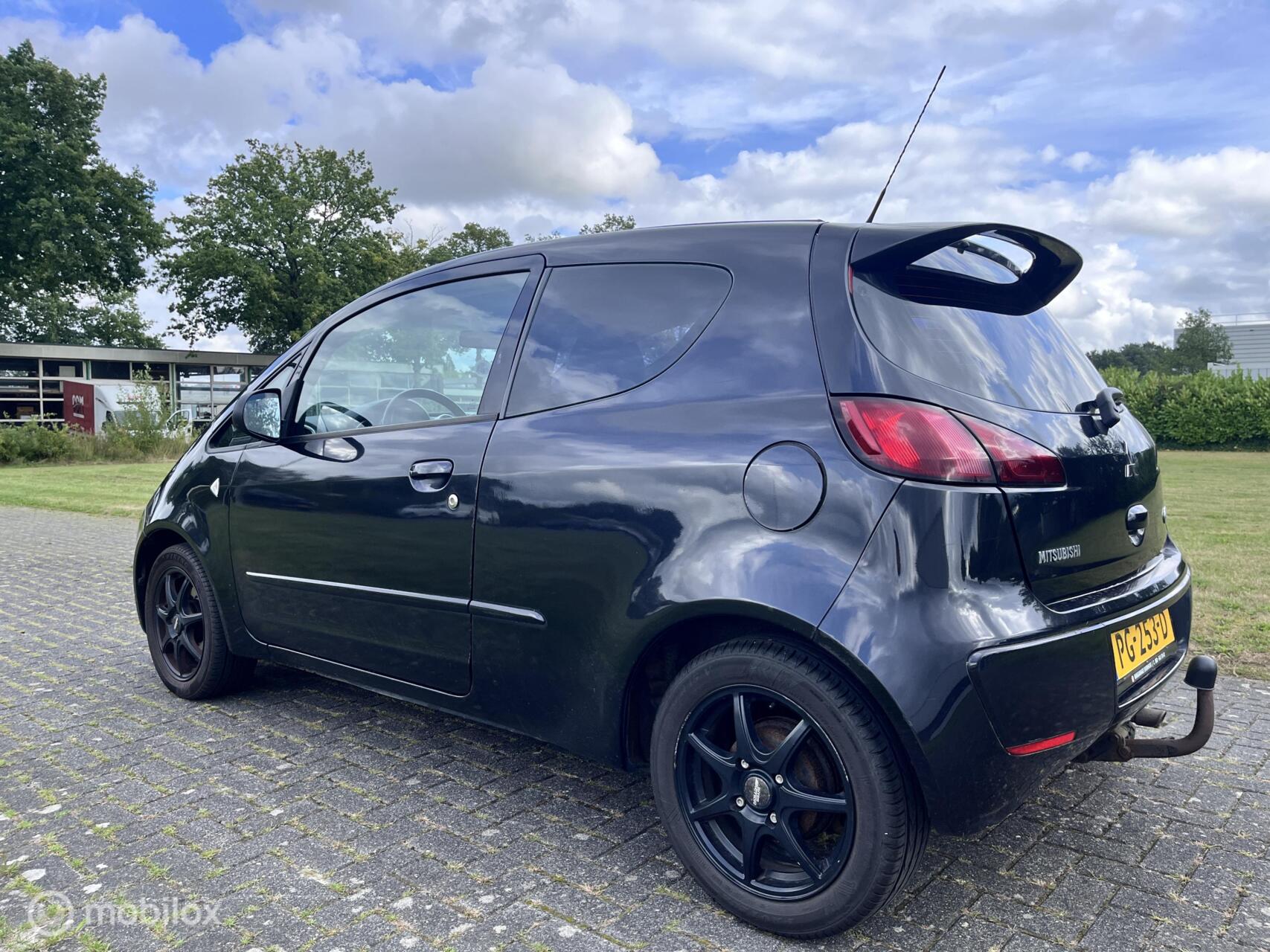 Foto van Mitsubishi Mitsubishi Colt