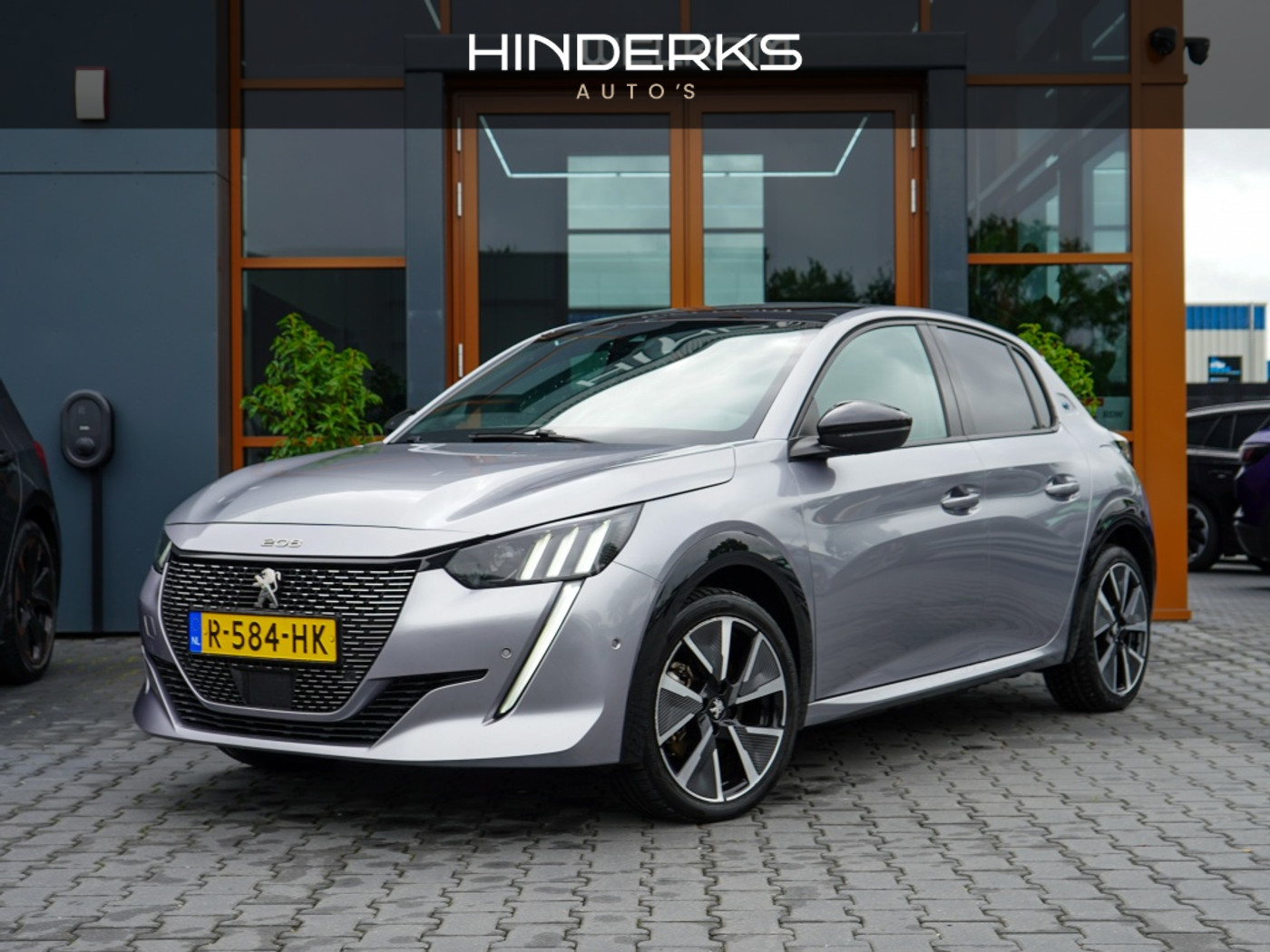 Peugeot 208 GT Pack 50 kWh | 92,13% SOH | Pano | Stoelverwarming | 360 Camera 2022 - voorkant