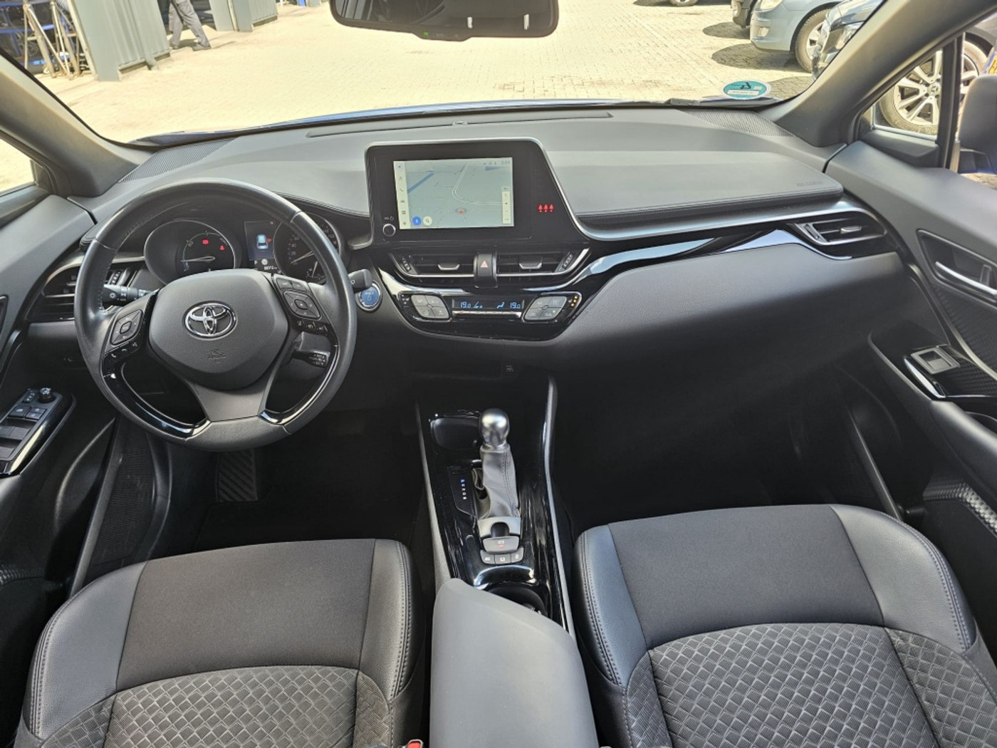 Foto van Toyota Toyota C-hr