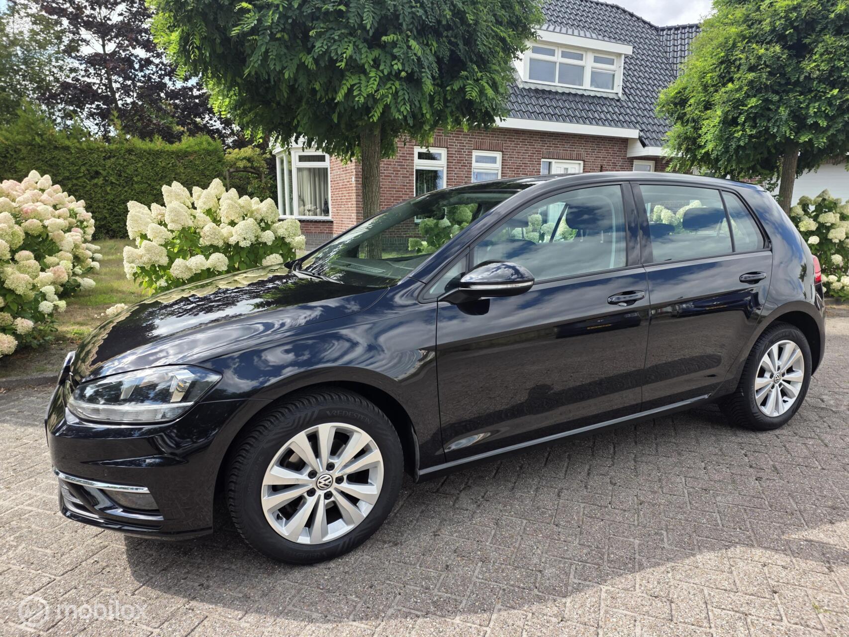Volkswagen Golf 1.0 TSI Comfortline/carplay/clima/navi 2017 - voorkant