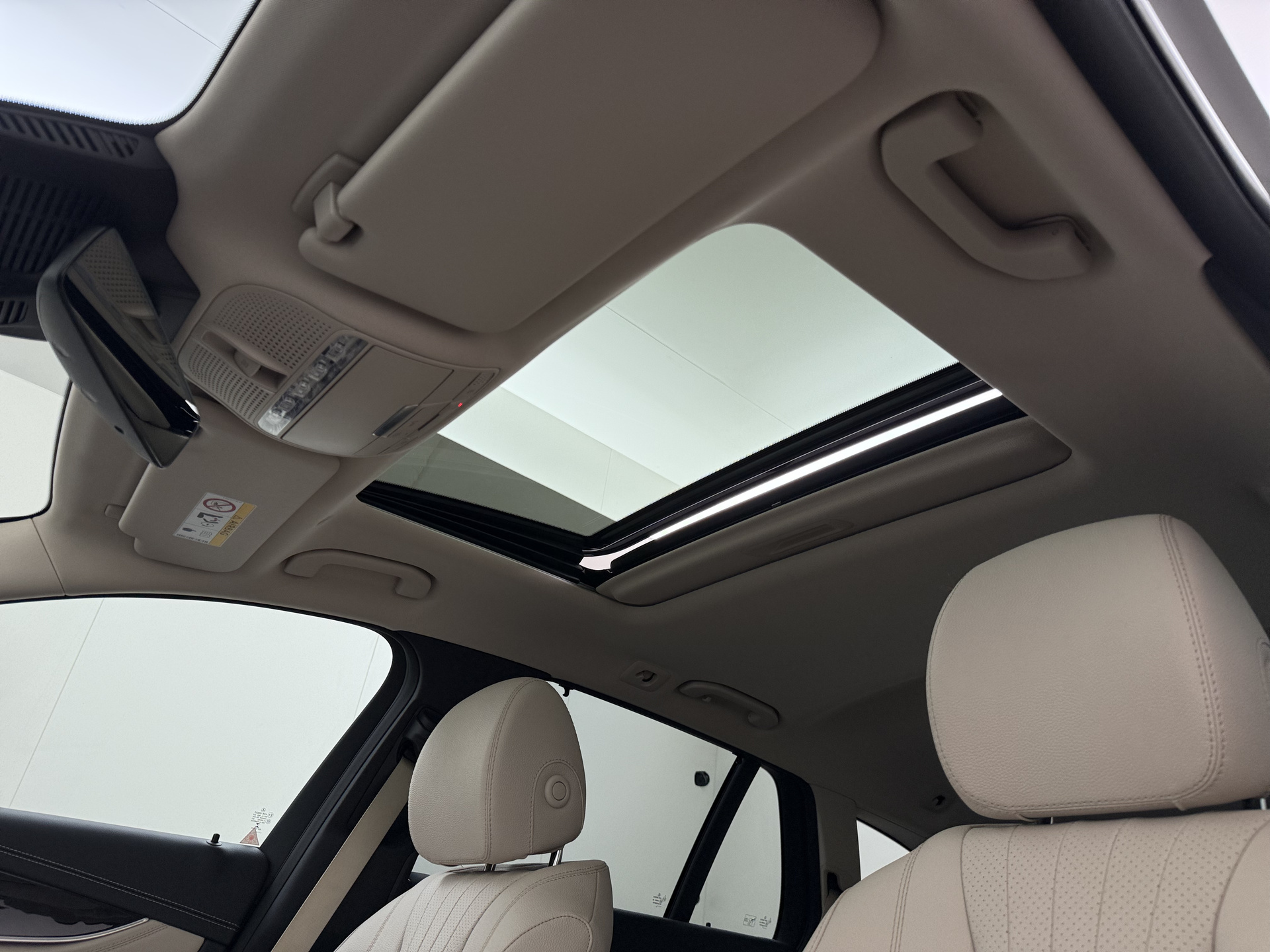 Foto van Mercedes-Benz E 300 E