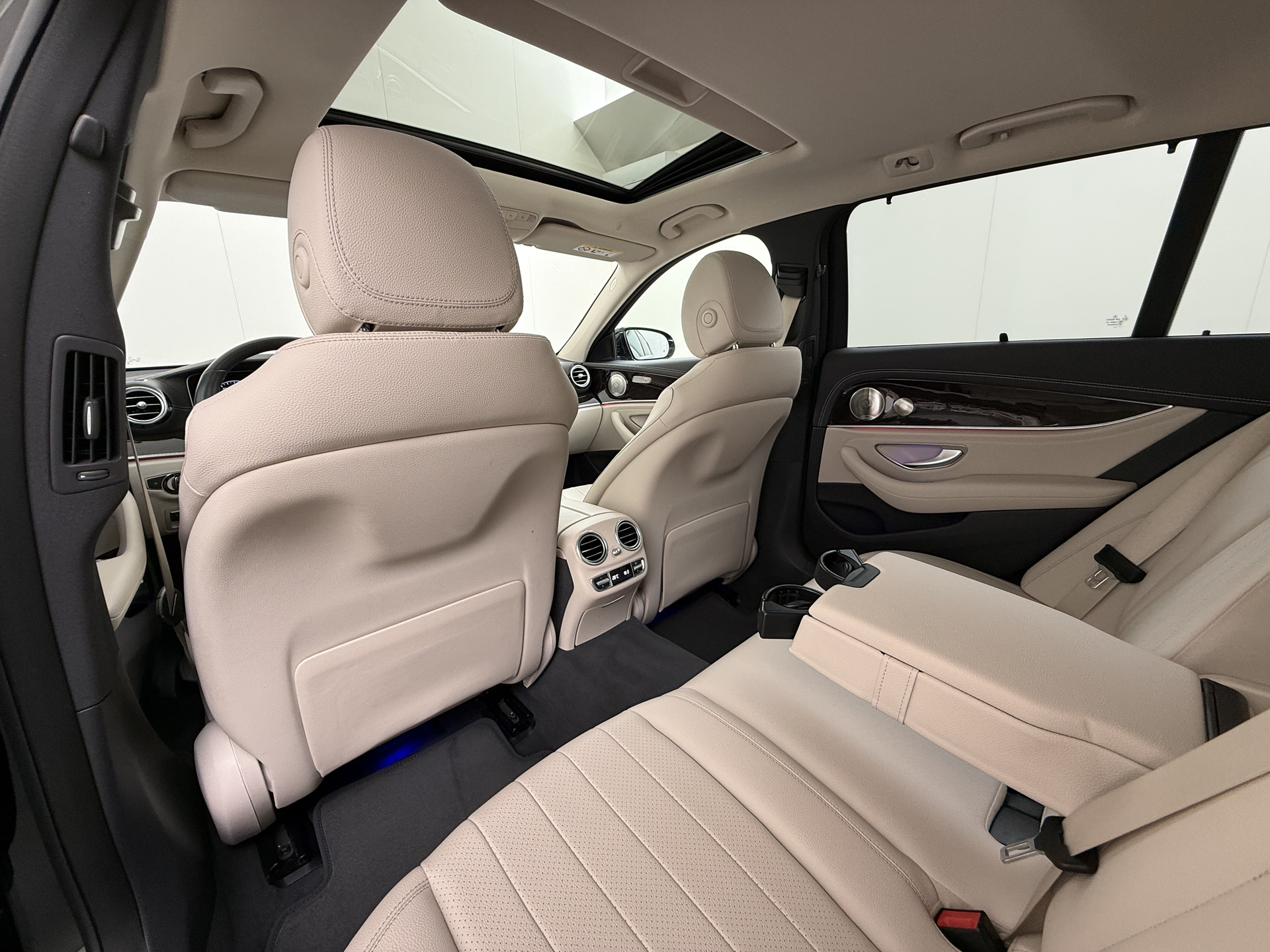 Foto van Mercedes-Benz E 300 E