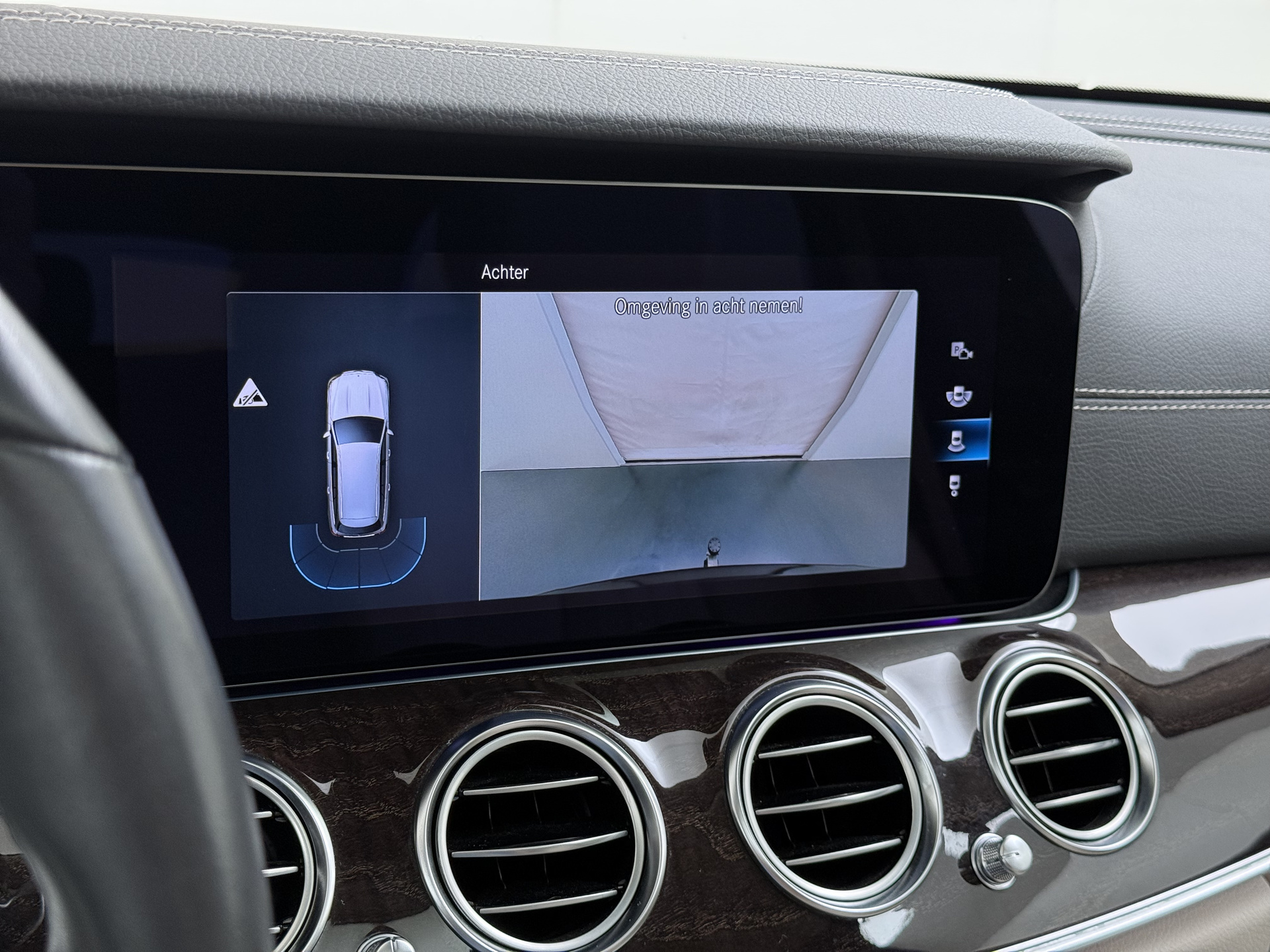 Foto van Mercedes-Benz E 300 E