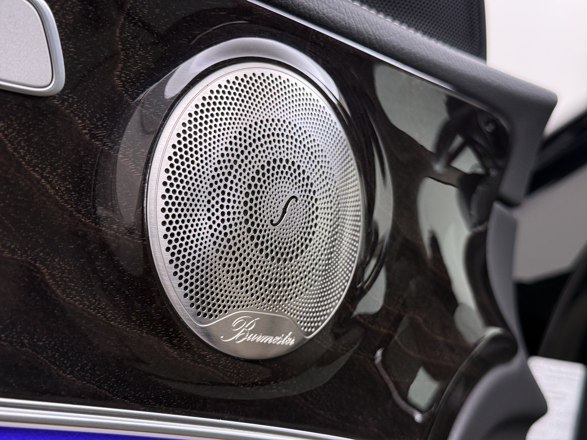 Foto van Mercedes-Benz E 300 E