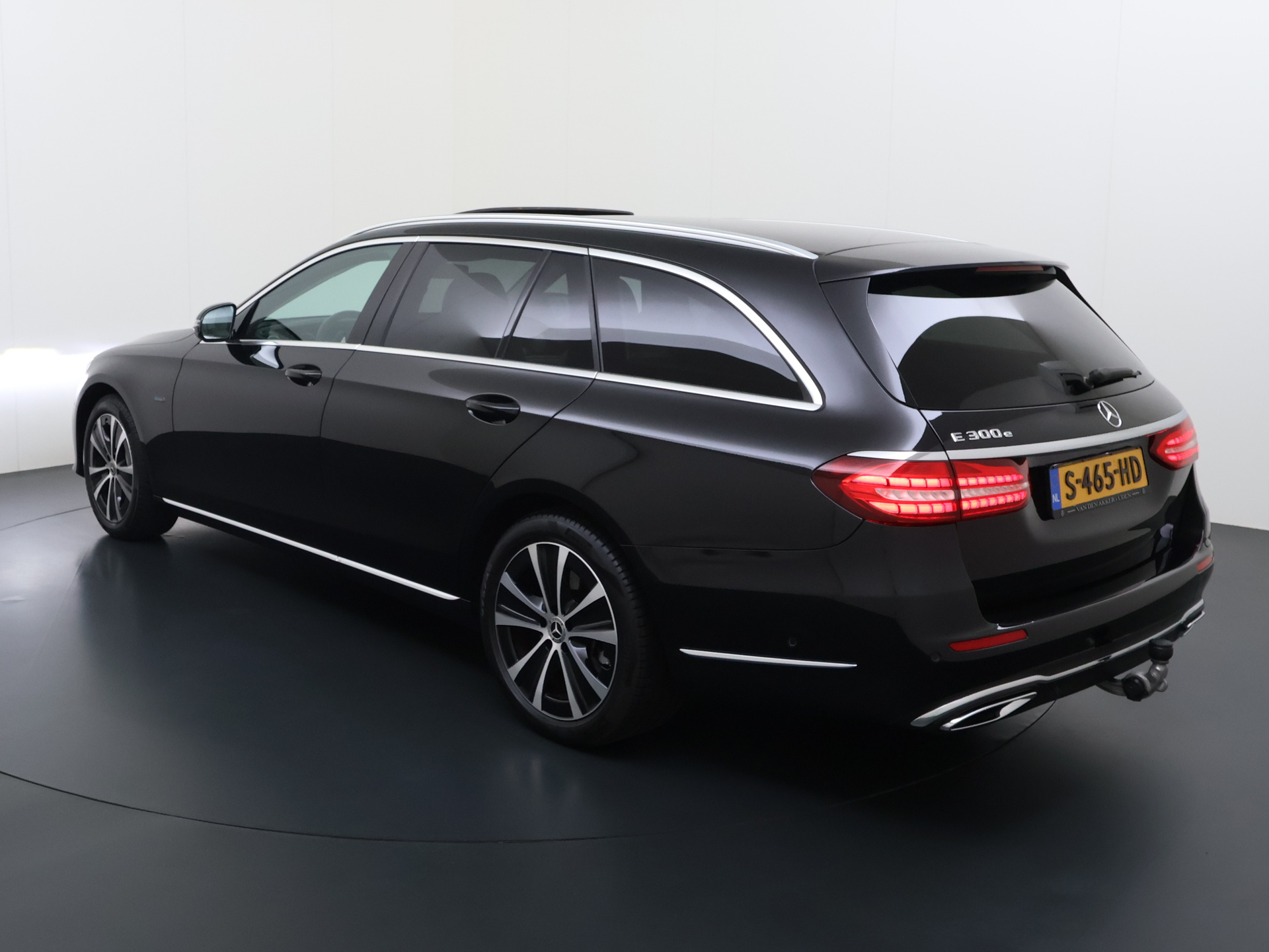 Foto van Mercedes-Benz E 300 E