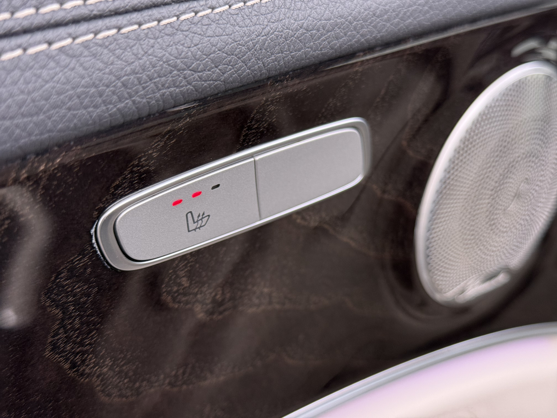 Foto van Mercedes-Benz E 300 E