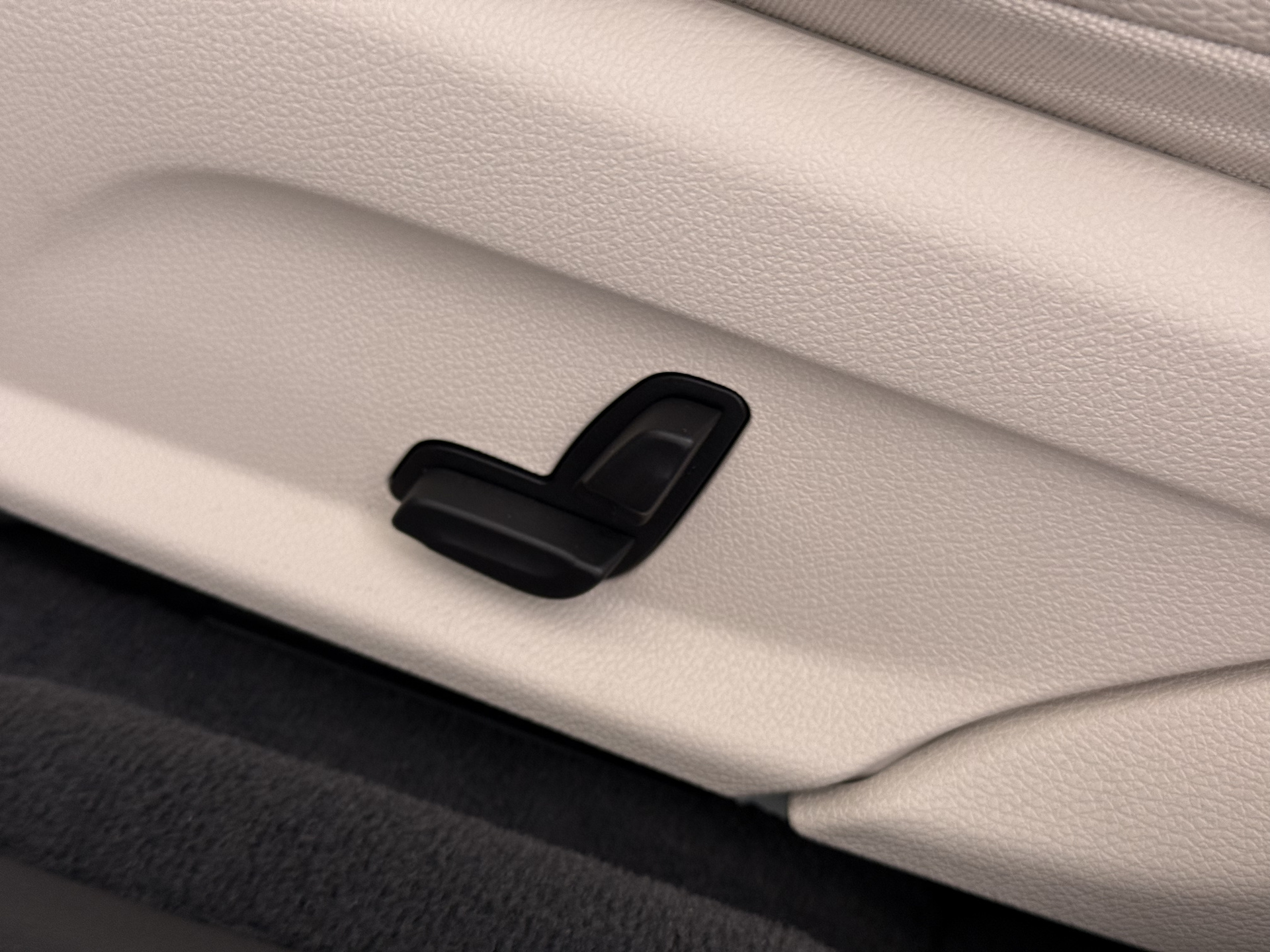 Foto van Mercedes-Benz E 300 E