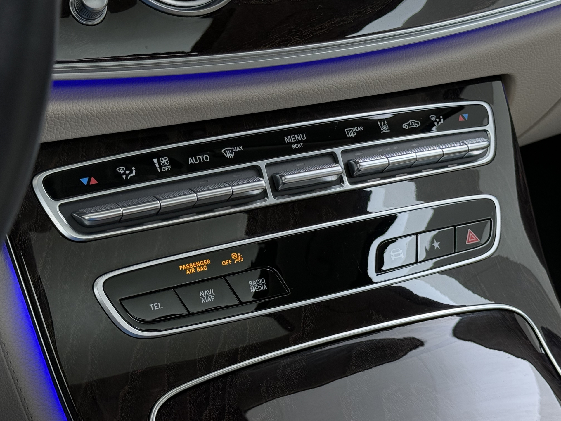 Foto van Mercedes-Benz E 300 E