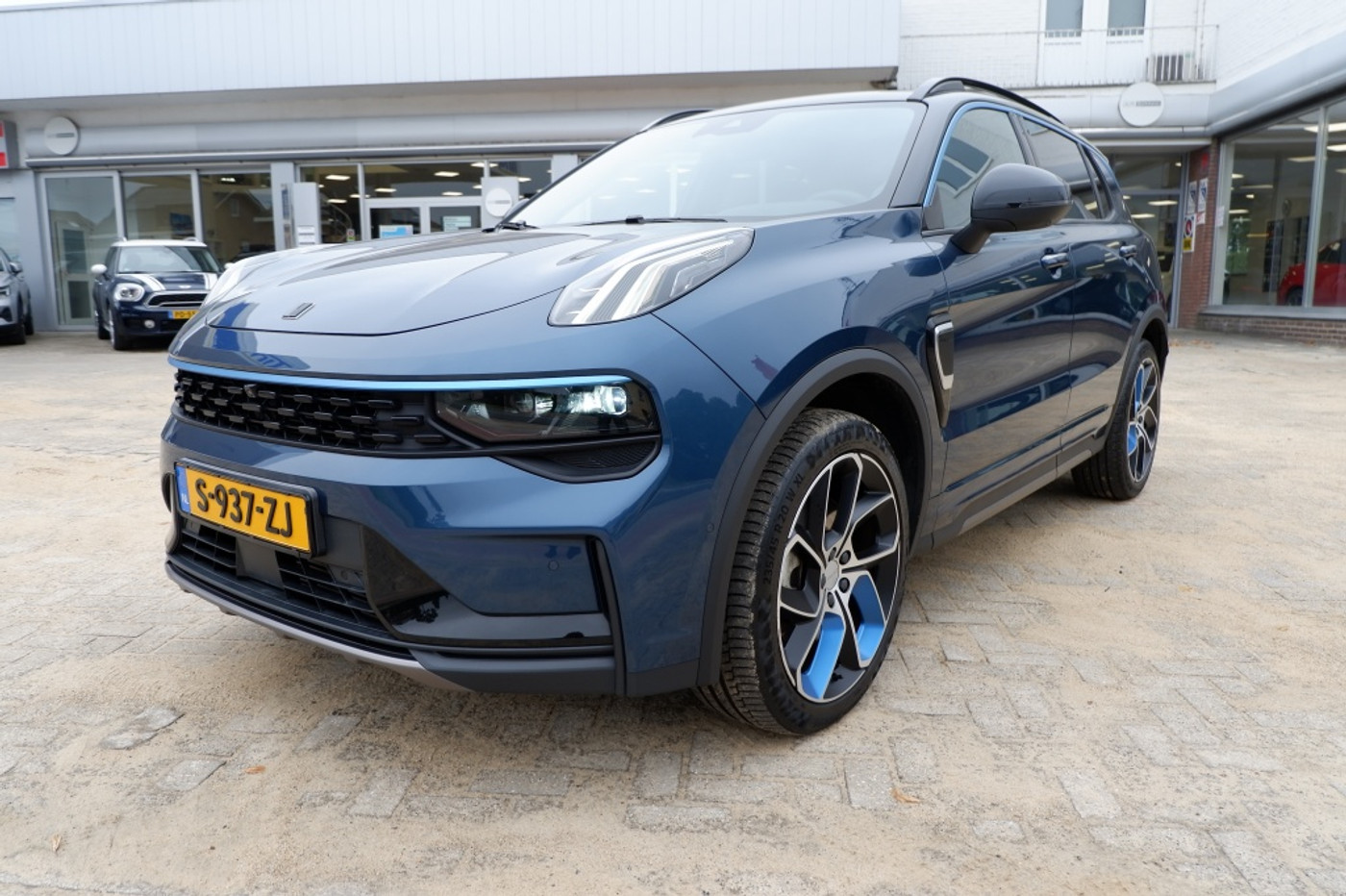 Foto van Lynk&co LYNK & Co 01