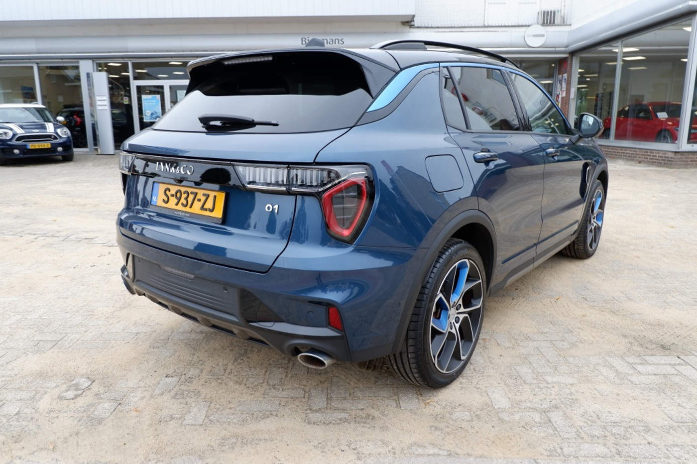 Foto van Lynk&co LYNK & Co 01