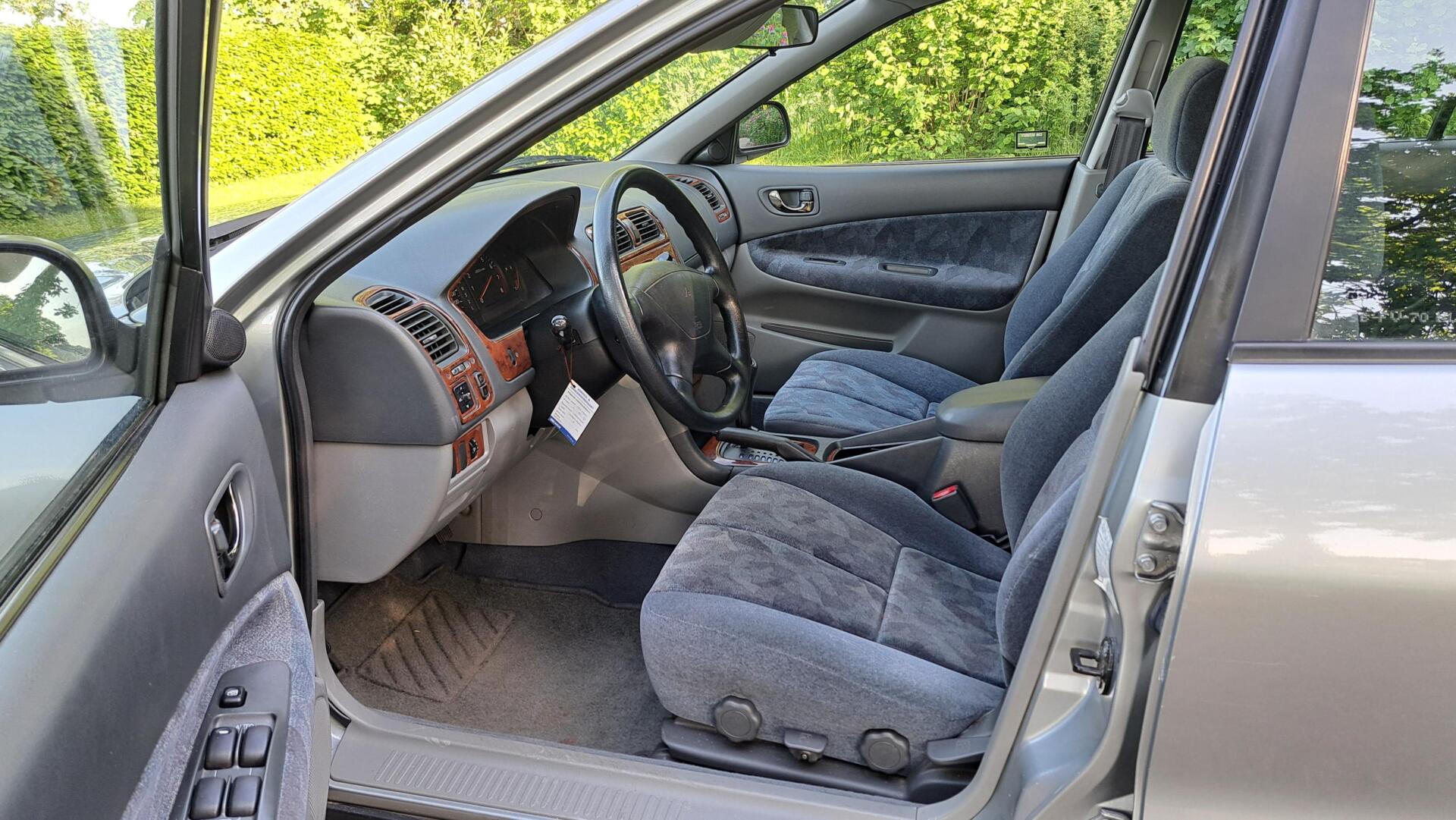 Foto van Mitsubishi Galant