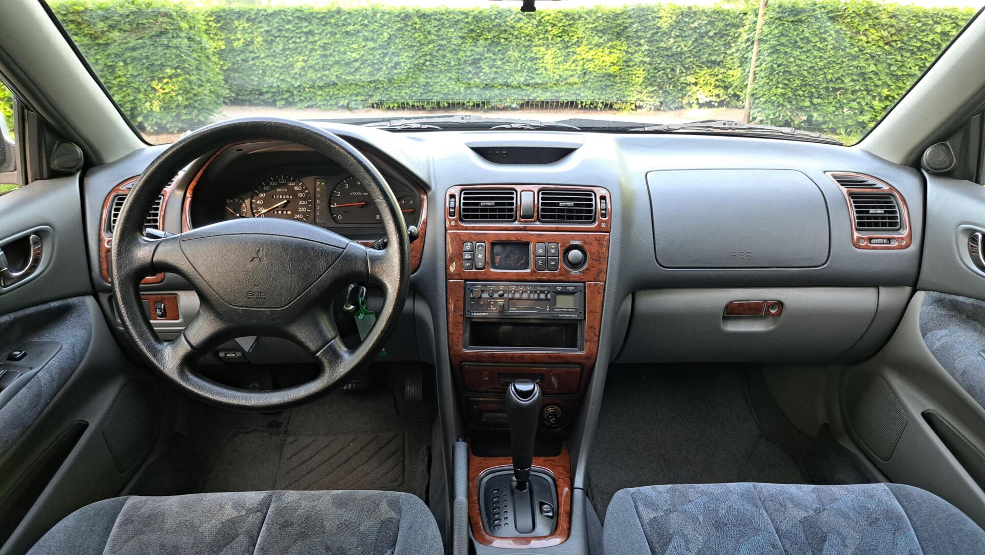 Foto van Mitsubishi Galant