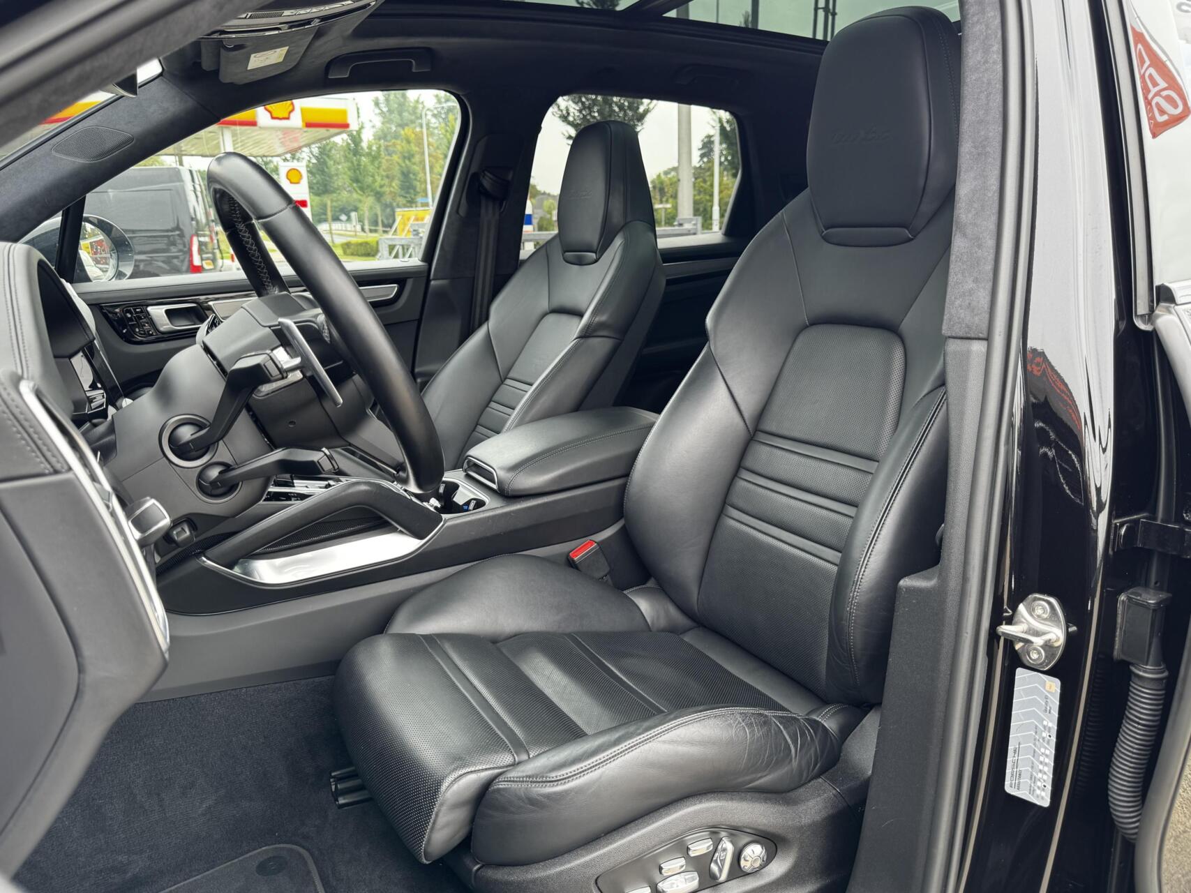 Foto van Porsche Cayenne Turbo